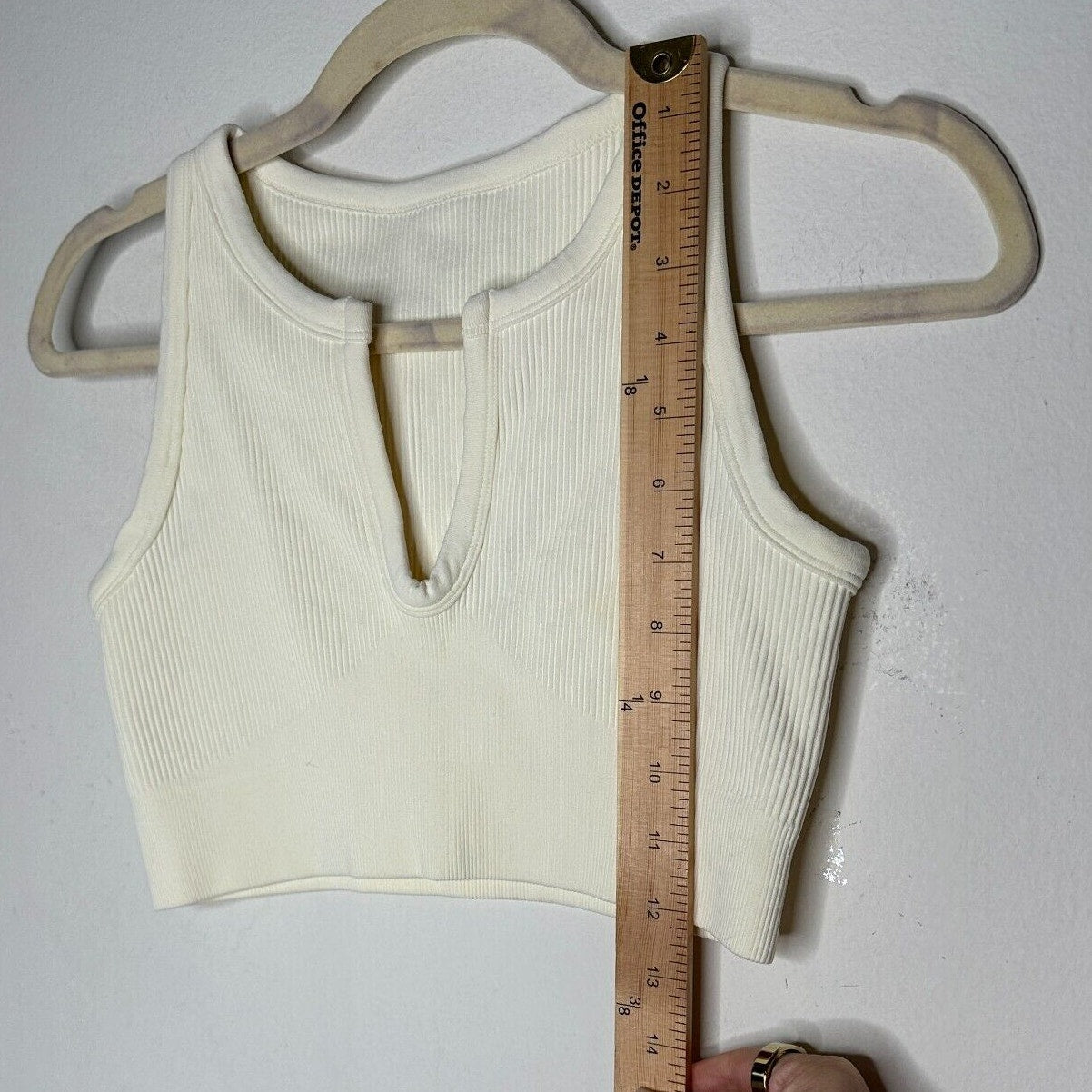 Cream Ribbed Knit Cut Front V-Neck Soft Sports Bra Crop Top No Inserts Medium