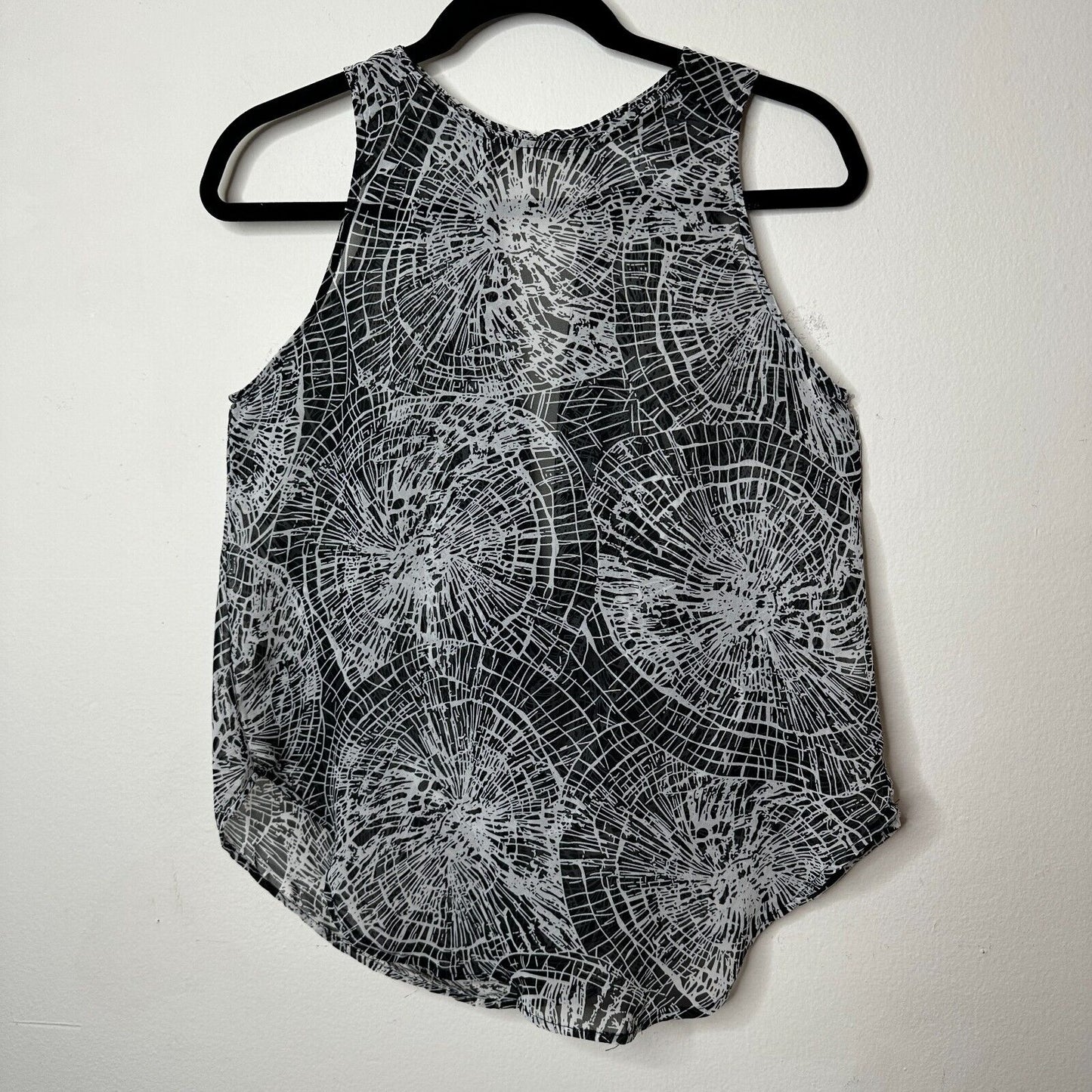 Ovi Black & White Wood Circle Design Keyhole Draped Back Sleeveless Blouse Small
