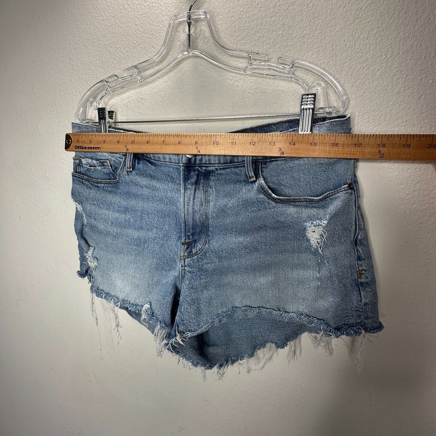 Frame Light Blue Medium Wash Kerouc Le Cutoff Raw Hem Front Zip Jean Shorts 31