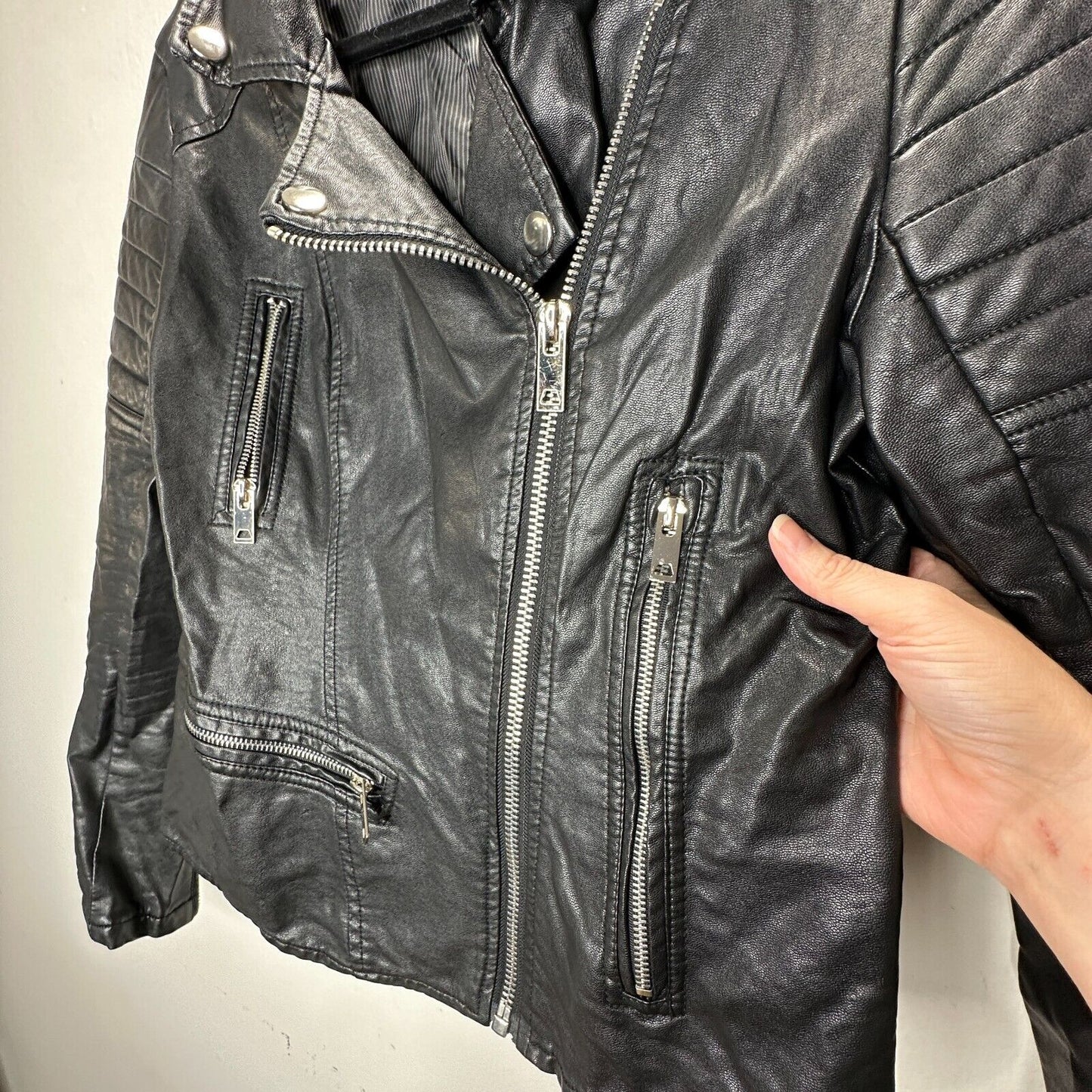 BlankNYC Black Faux Leather Zip Moto Jacket Quilted Shoulders & Back Design SM