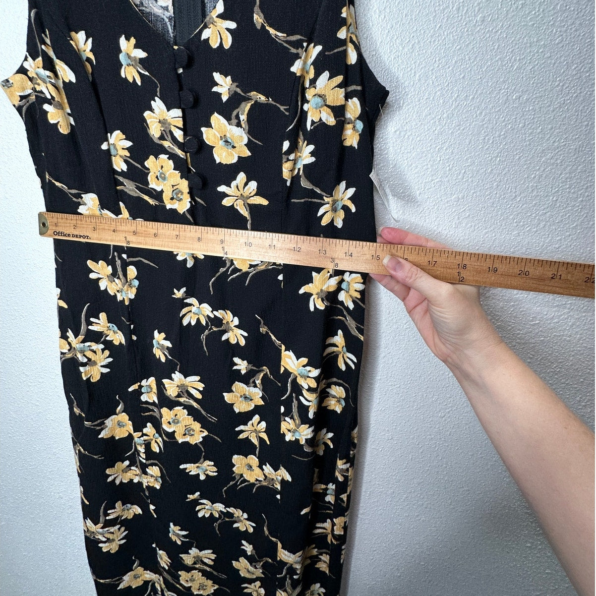 NWT Alyn Paige Black Multi Color Floral Sleeveless V-Neck Button Midi Dress 8