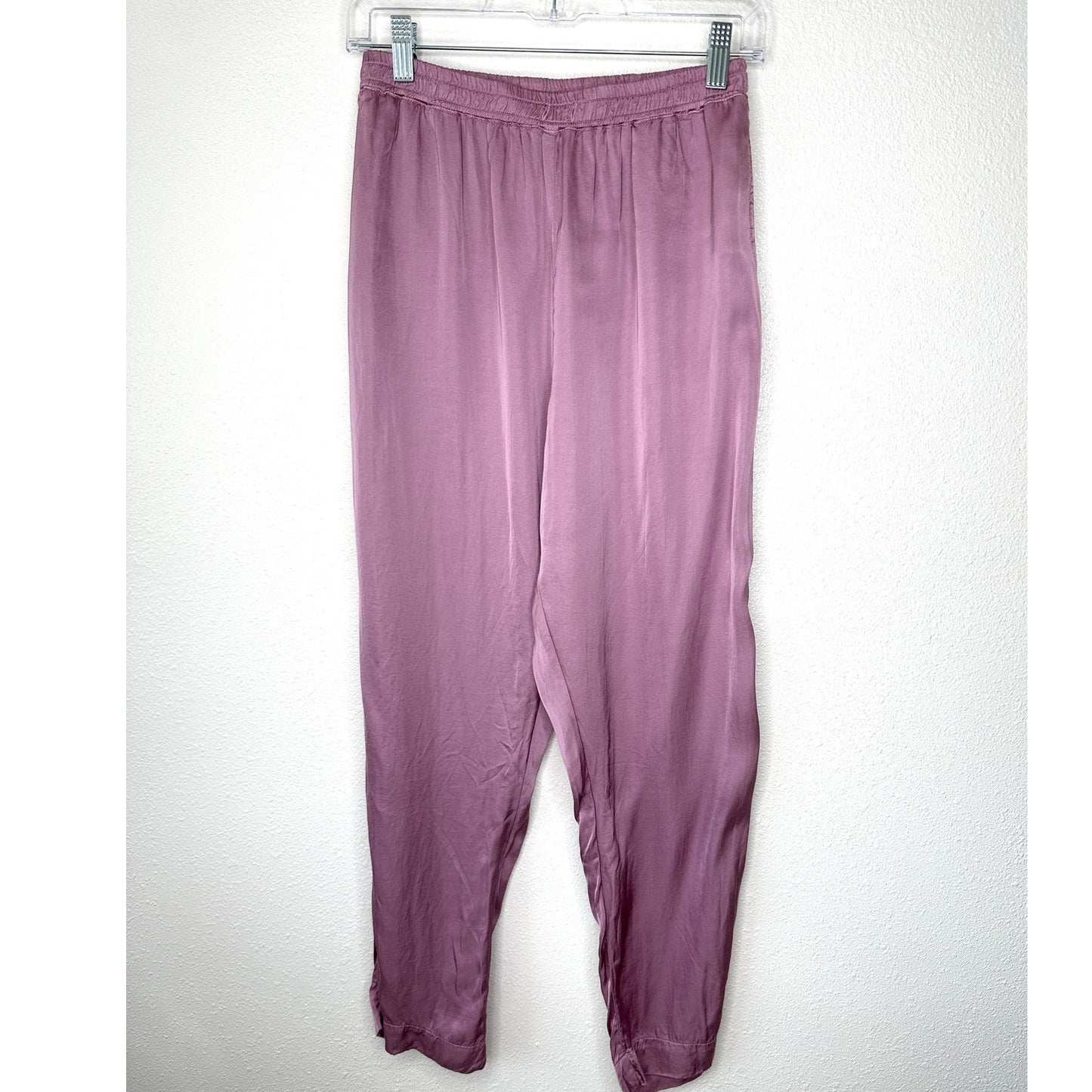 Light Purple Shimmer Satin Pocketed Elastic Waist Jogger style Pants Small