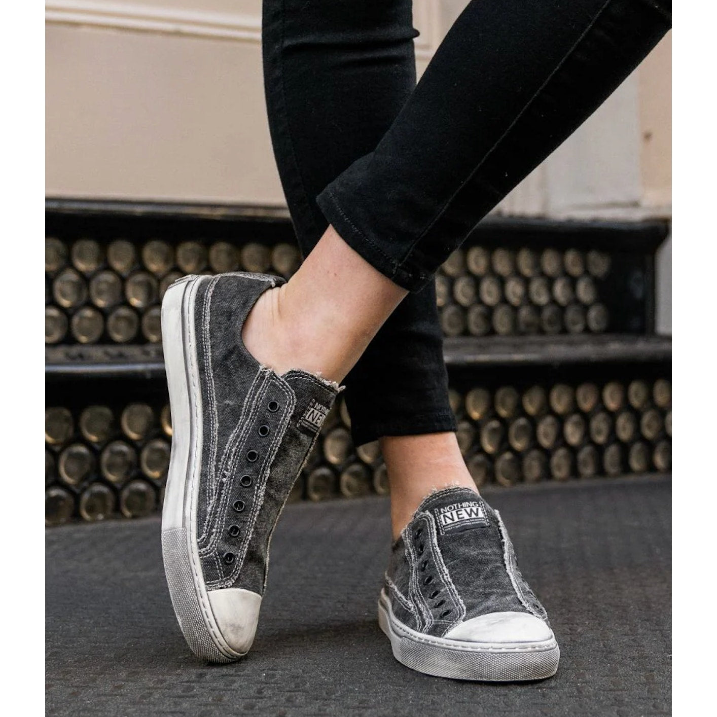 Nothing New Women's Stonewash Wave Black Sneaker 5