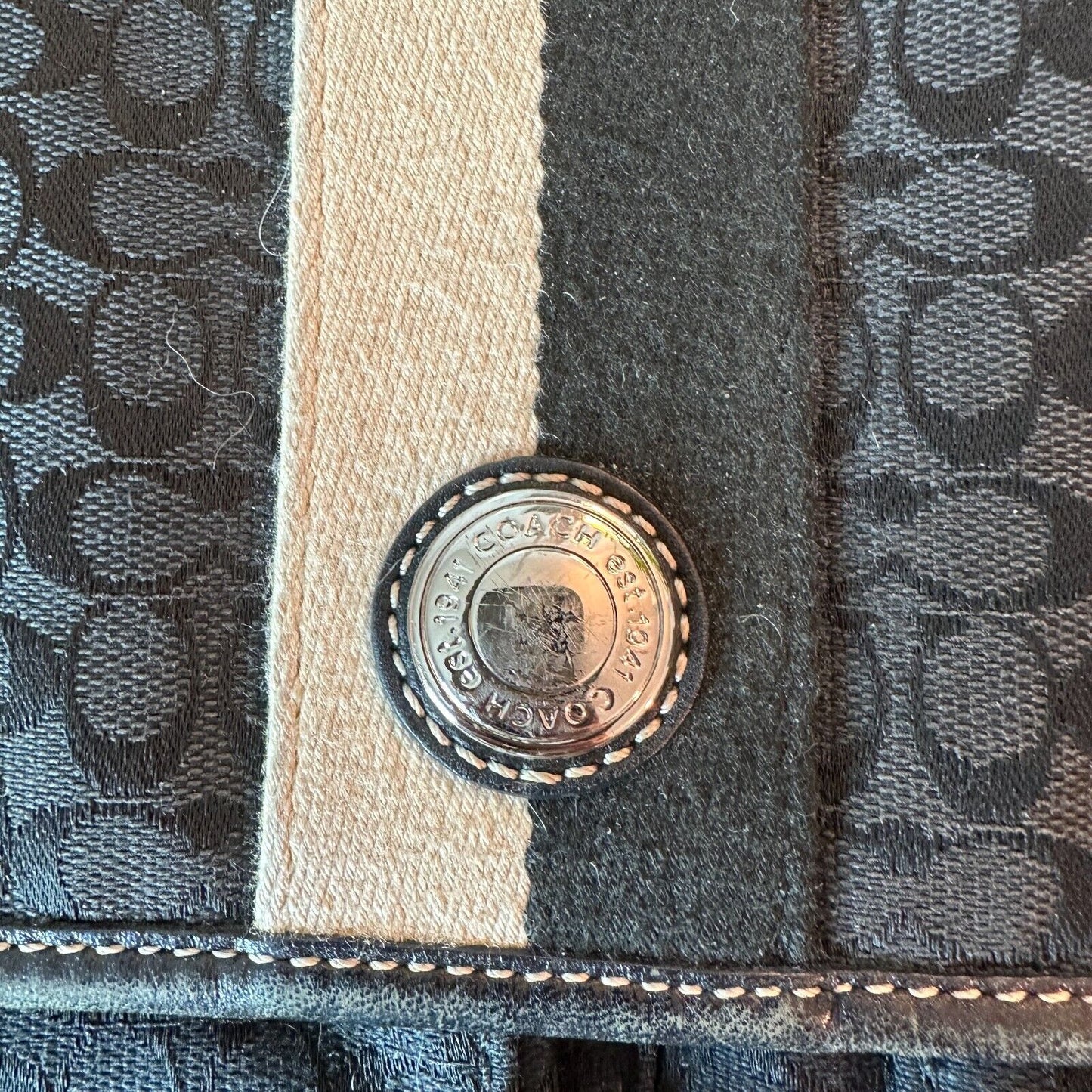 Coach Signature Black & Tan Voyager Messenger Buckled Shoulder Bag Blue Interior