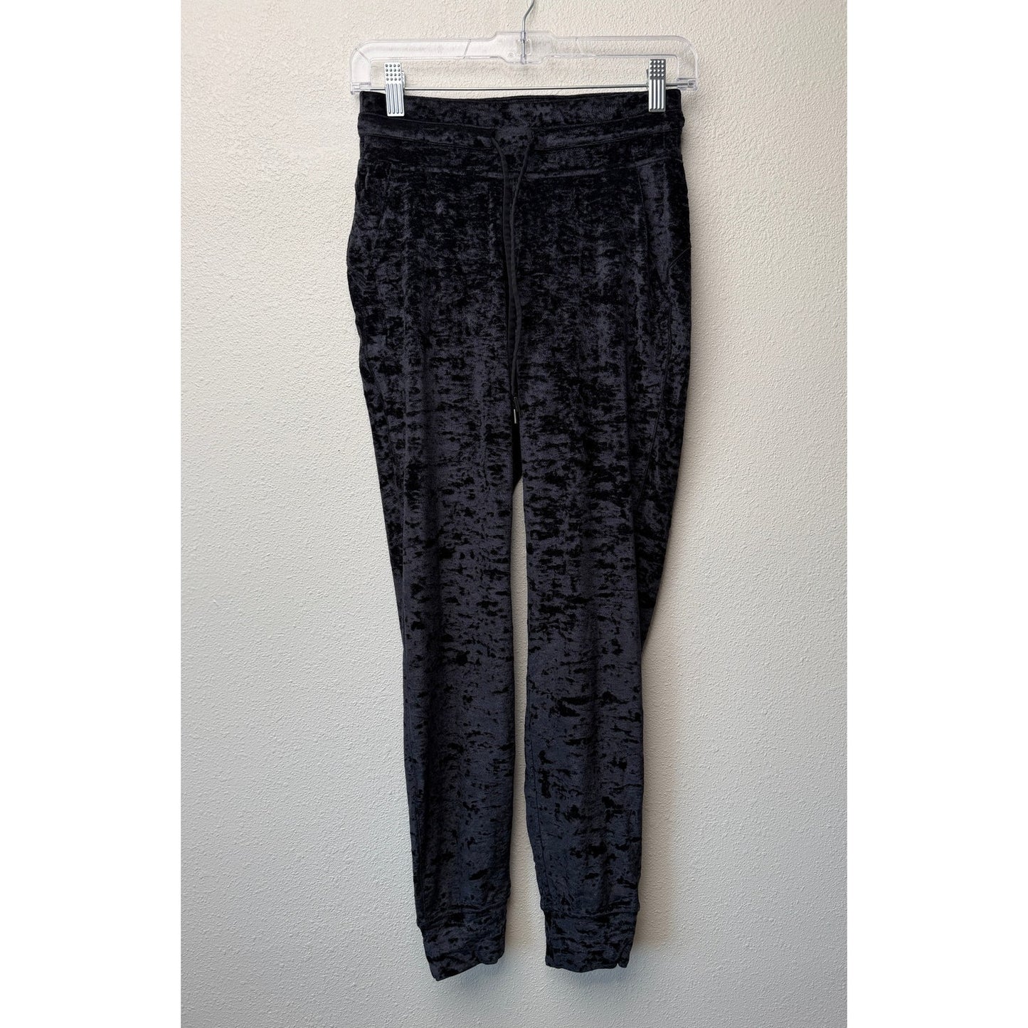 Lululemon Ready to Crush Velvet Jogger Pants Black Women's Size 4