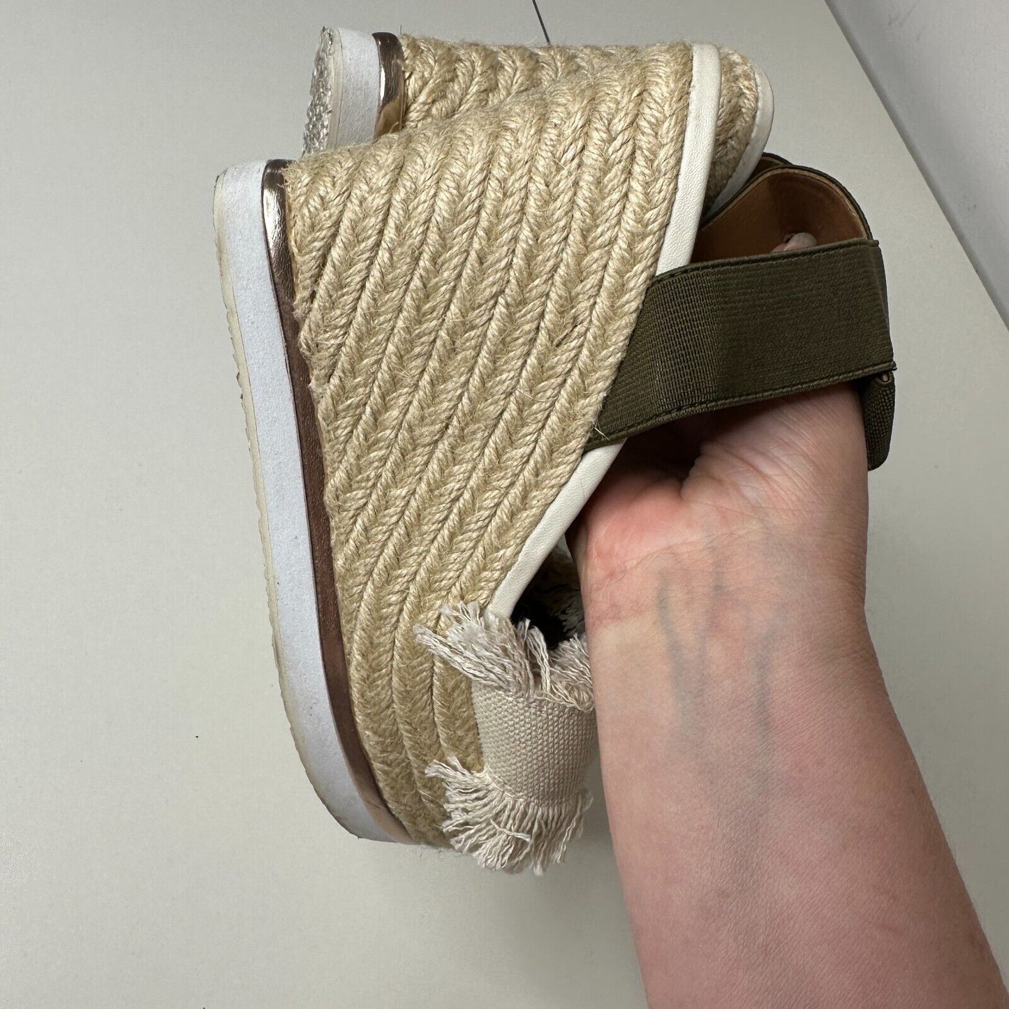 Steve Madden Venus Wedge Beige Fringed Canvas Green Ankle Espadrille Wedges 5.5