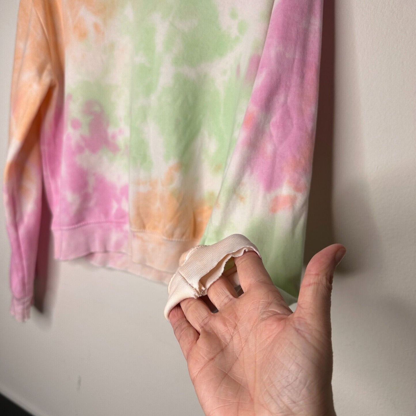 Southern Spirit Pale Sherbet Pink Green Tie Dye Long Sleeve Crew Sweatshirt S