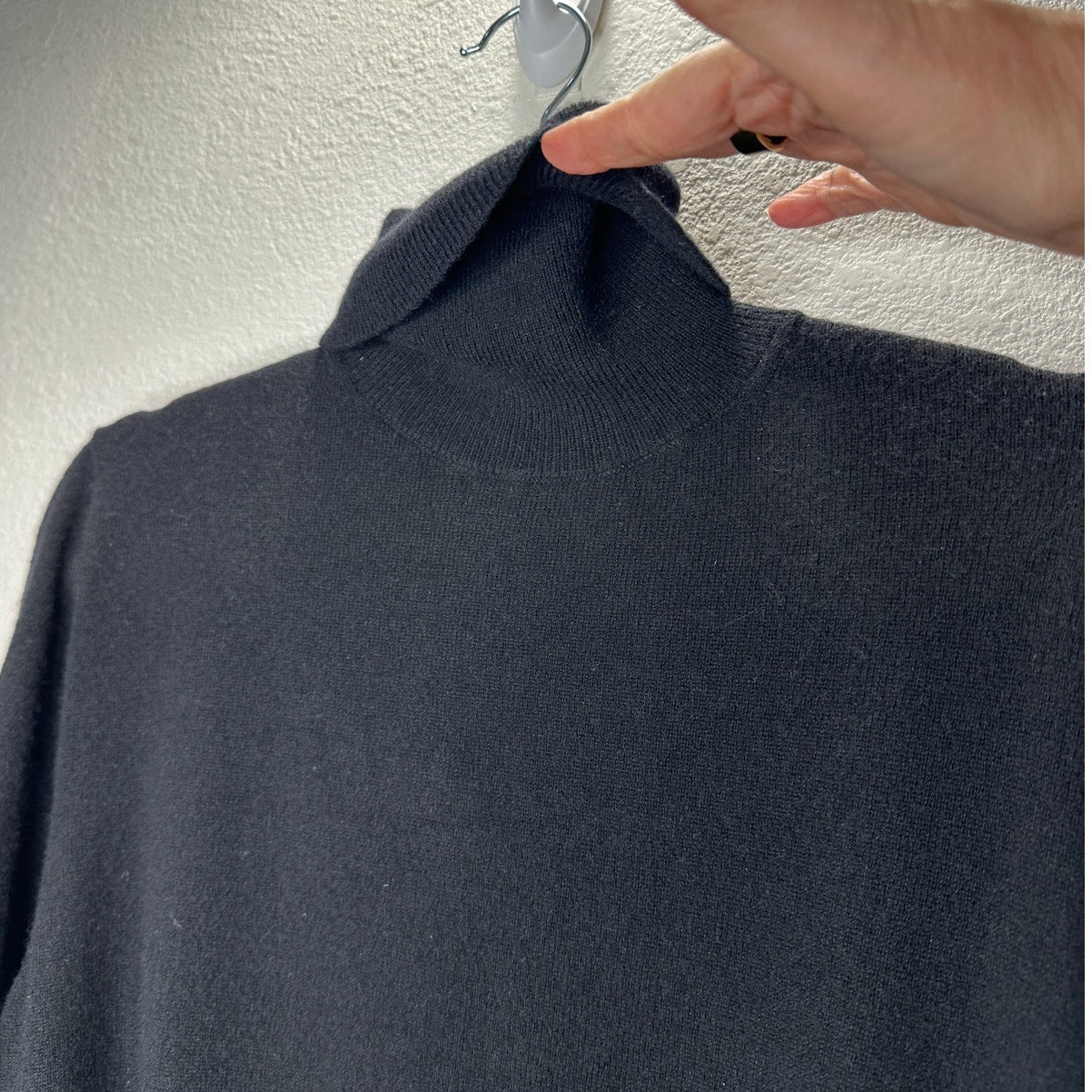 Theory Black Cashmere Long Sleeve Turtleneck Rib Hem Sweater M
