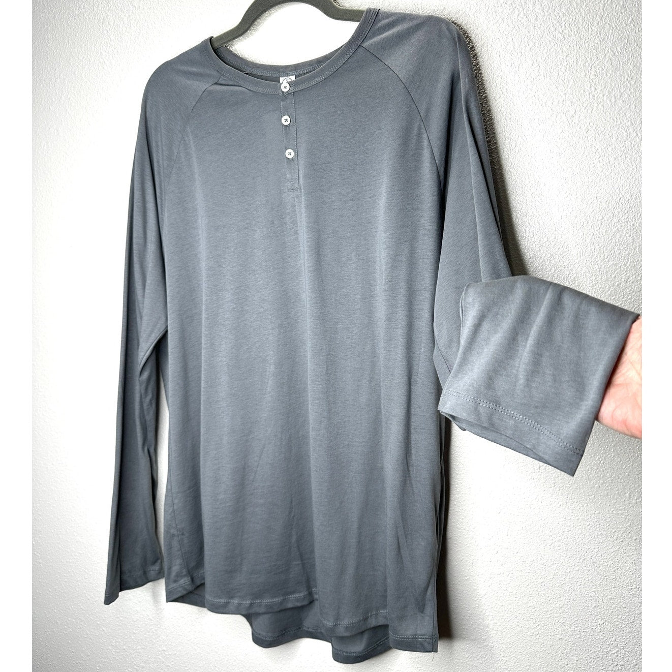 Alternative Earth Ocean Gray Raglan Sleeve Round Neck Henley Tee XL