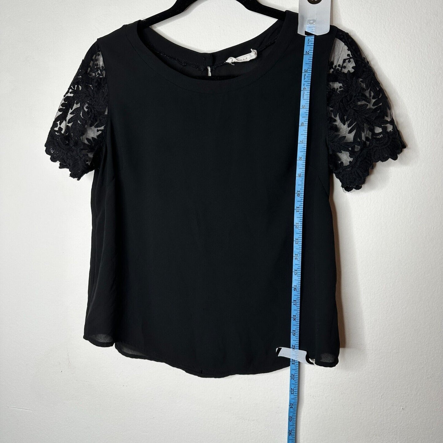 Lush Black Sheer Mesh Floral Lace Short Sleeve Keyhole Button Flowy Blouse M