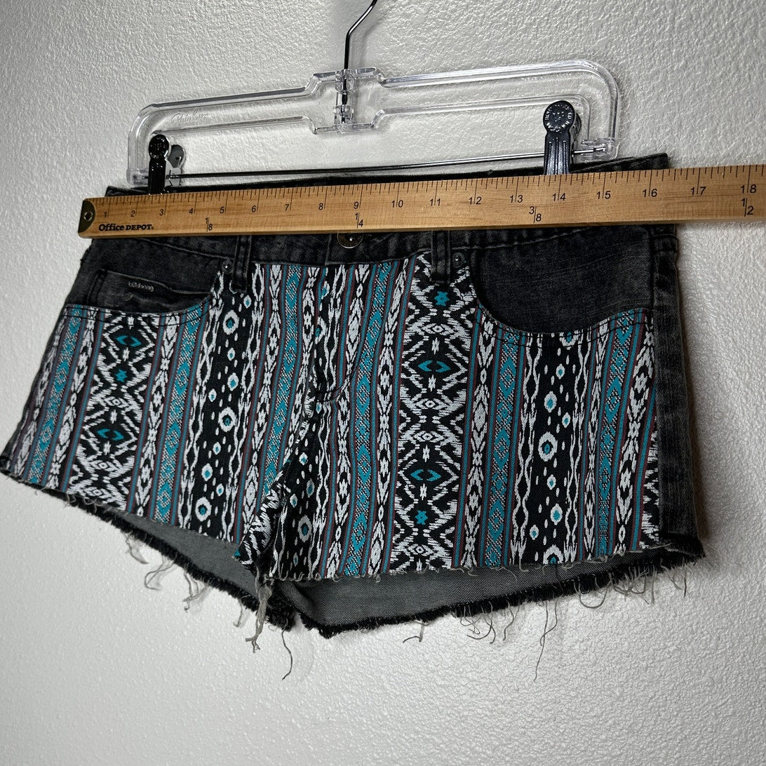 Billabong Gray White Teal Aztec Print Raw Hem Lovin Life Shorts 9