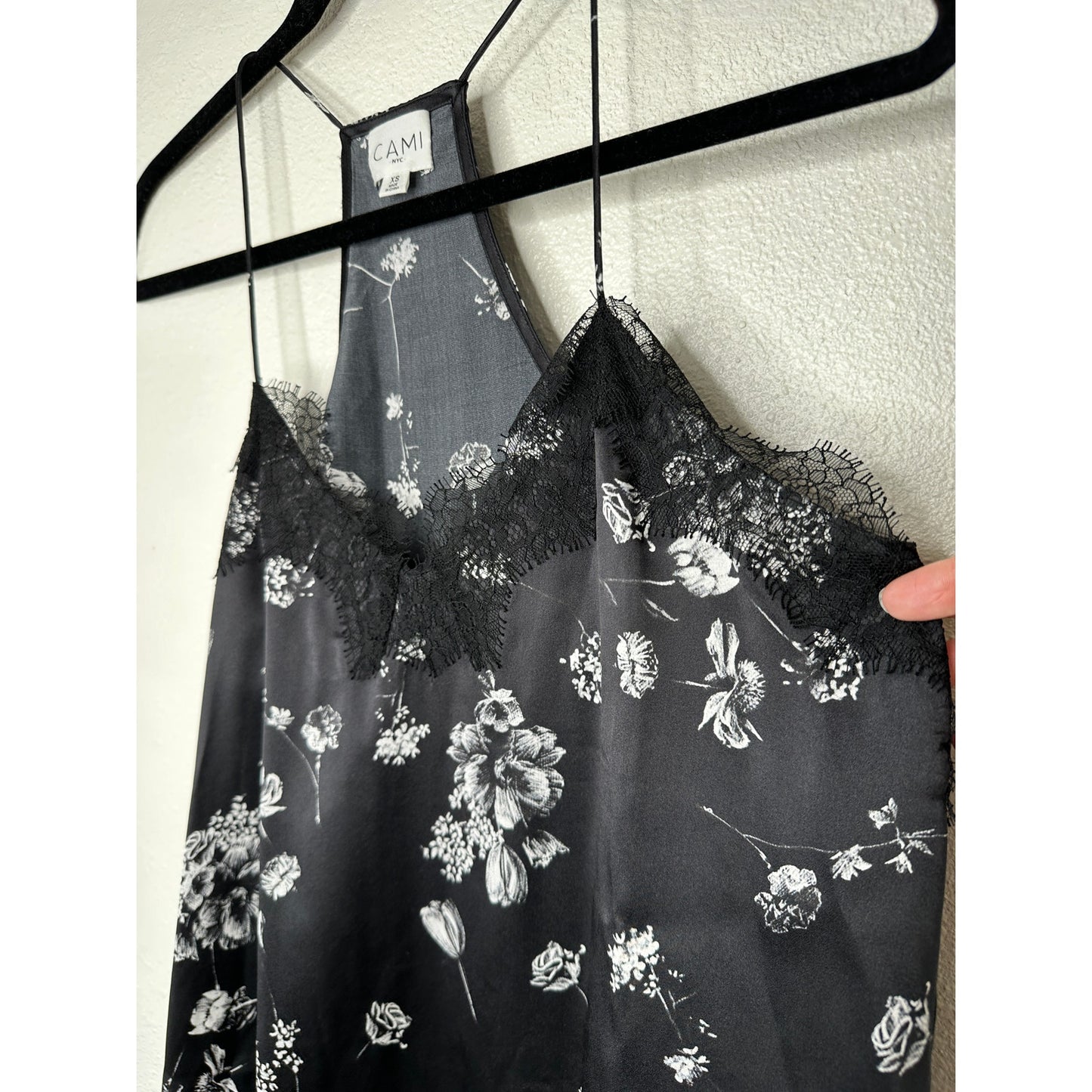 Cami NYC Black White Floral Lace Trim Silk Racer Cami Tank Top XS