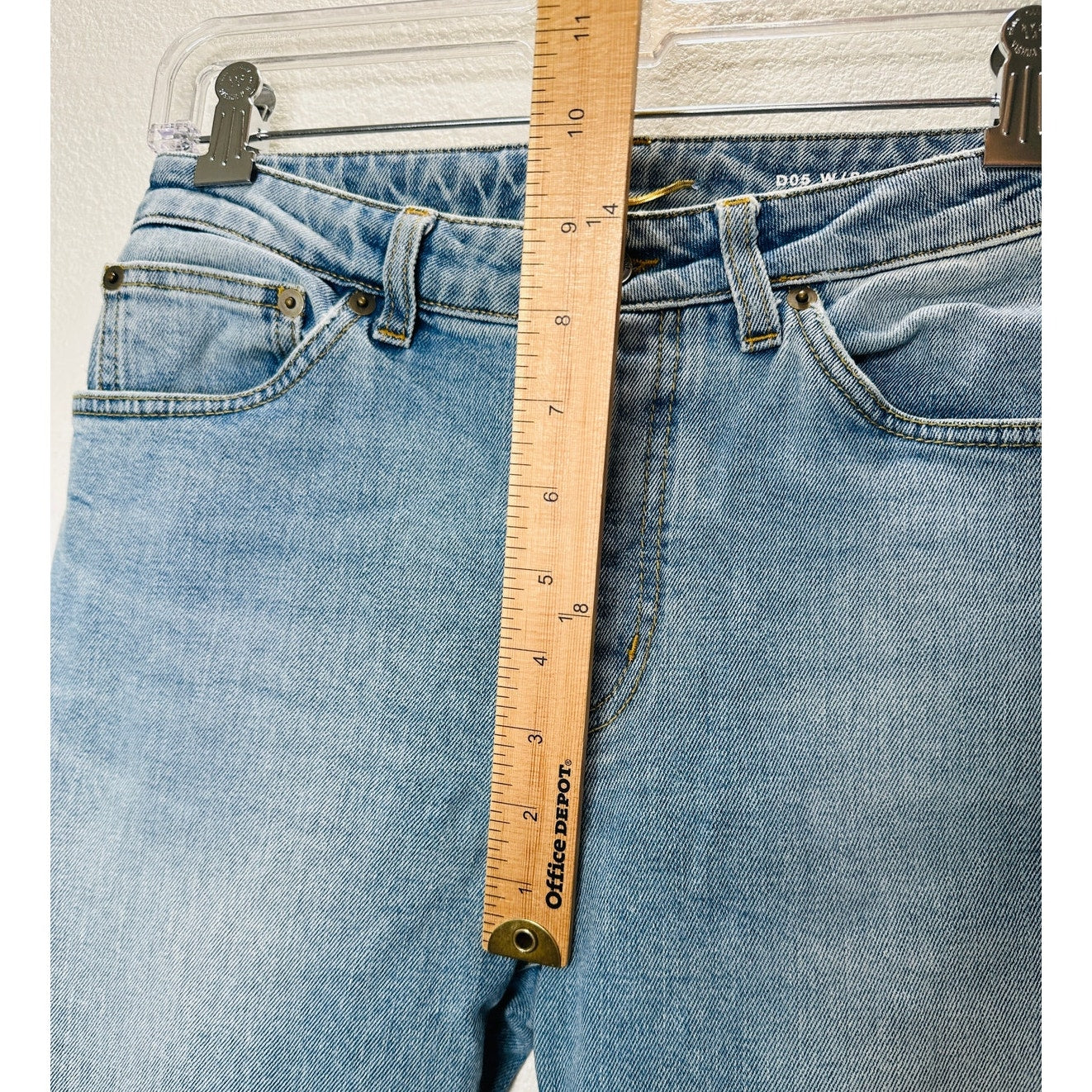 Saint Laurent Medium Light Blue Distressed Knee Slim Skinny Jeans 29
