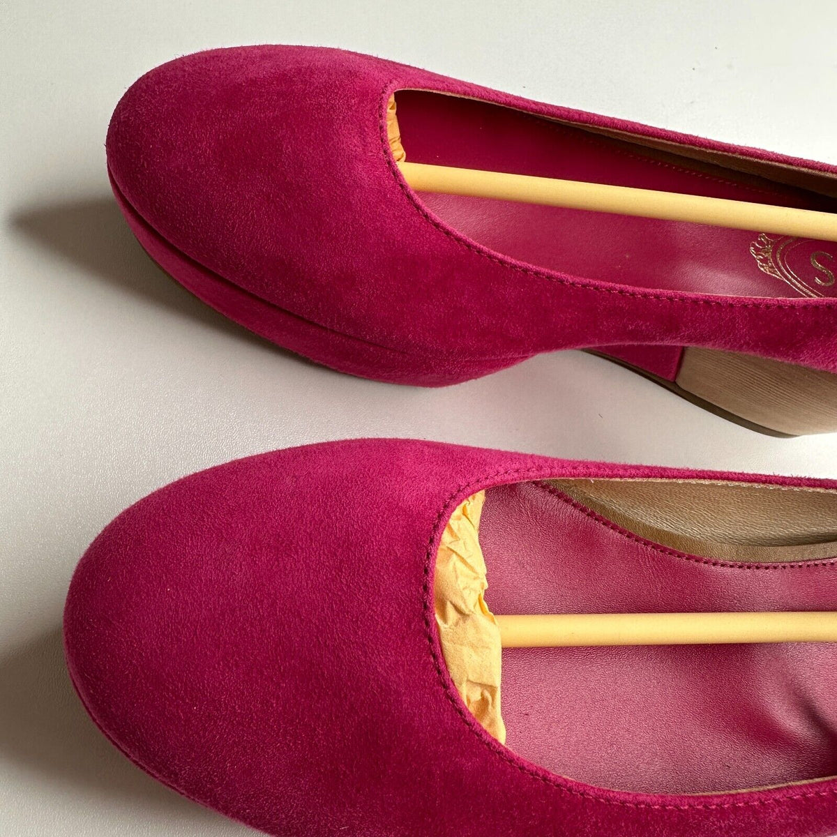 Tod's Deep Pink Suede Ankle Strap Ballerina Style Round Toe Wedge Shoes 38 / 8