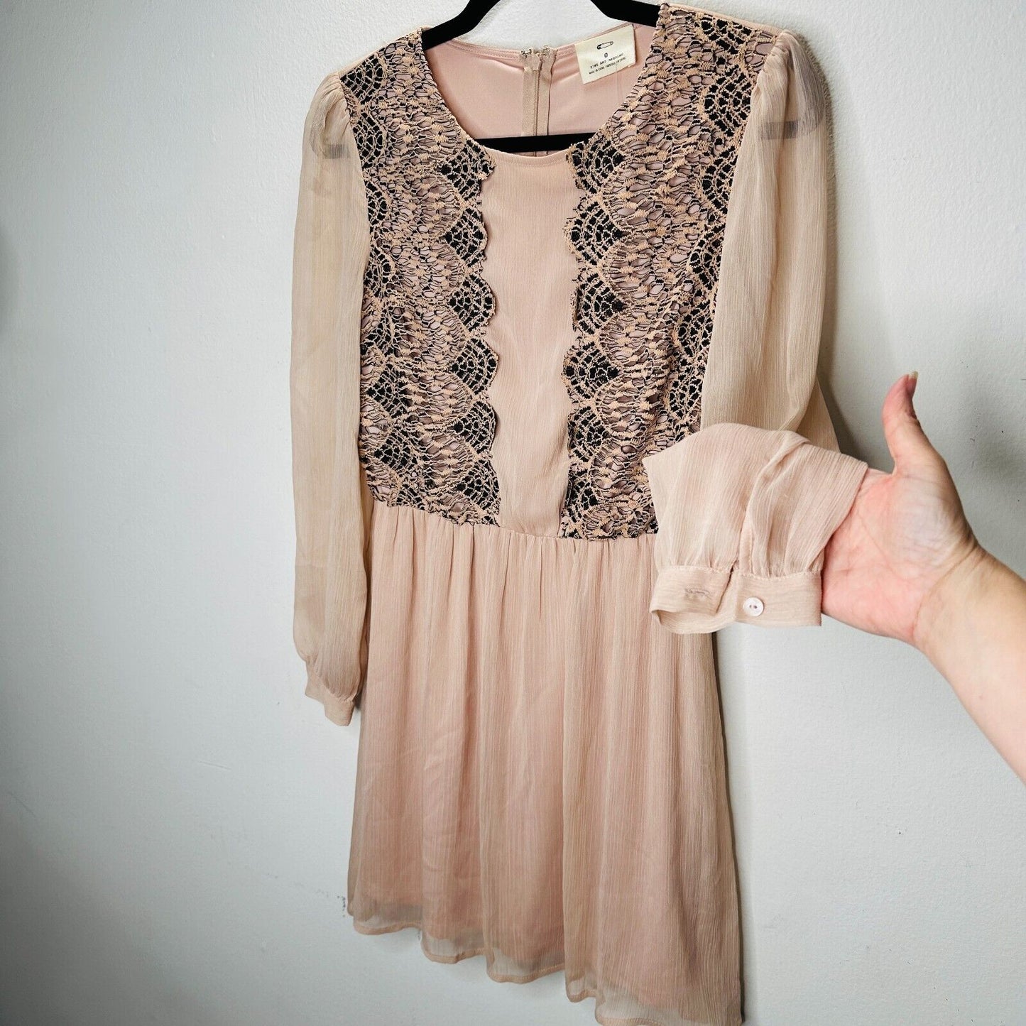 Pins and Needles Rose Tyrie and Black Lace Long Sleeve Lined Gauze Mini Dress 0