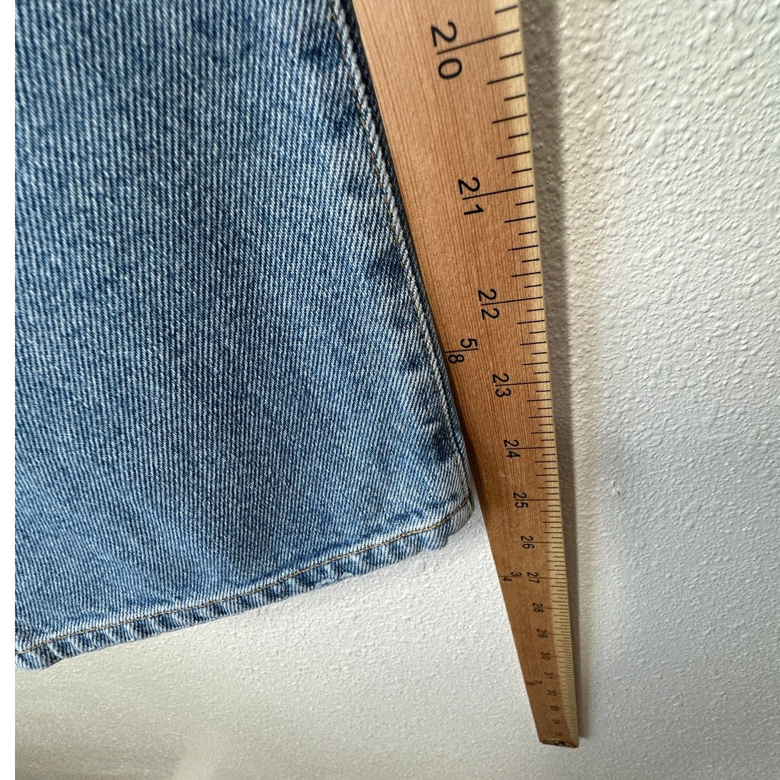 Goldsign Medium Light Wash Straight Leg Gold Button Fly Denim Jeans 31