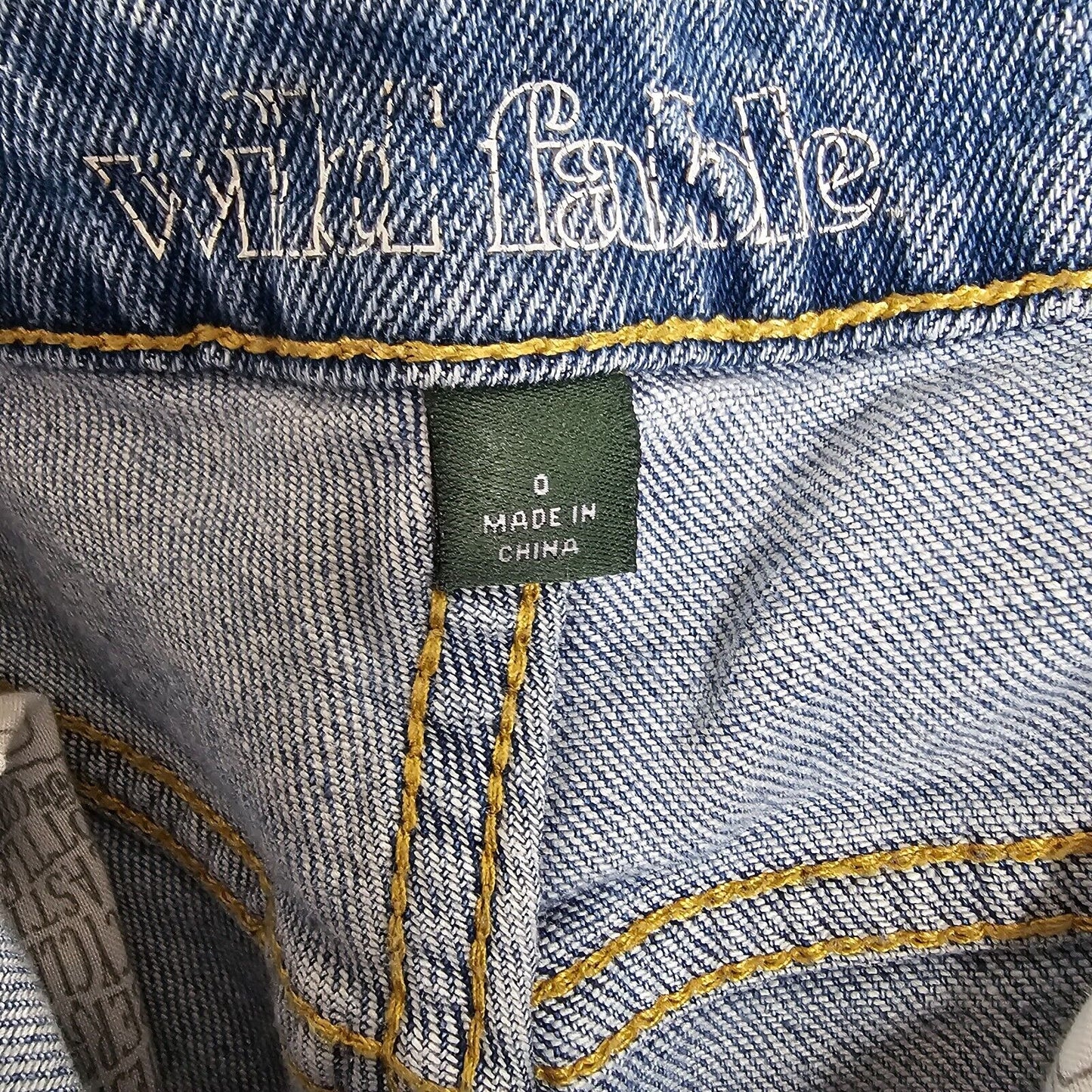 Wild Fable Medium Blue Wash Distressed Knee Slim-Fit Button Front Fly Jeans 0