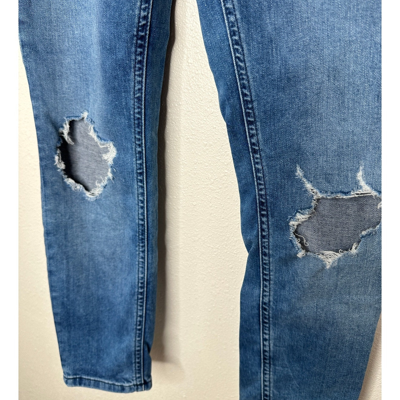 Free People Medium Wash Distressed Knee High Waist Skinny Jeans 29