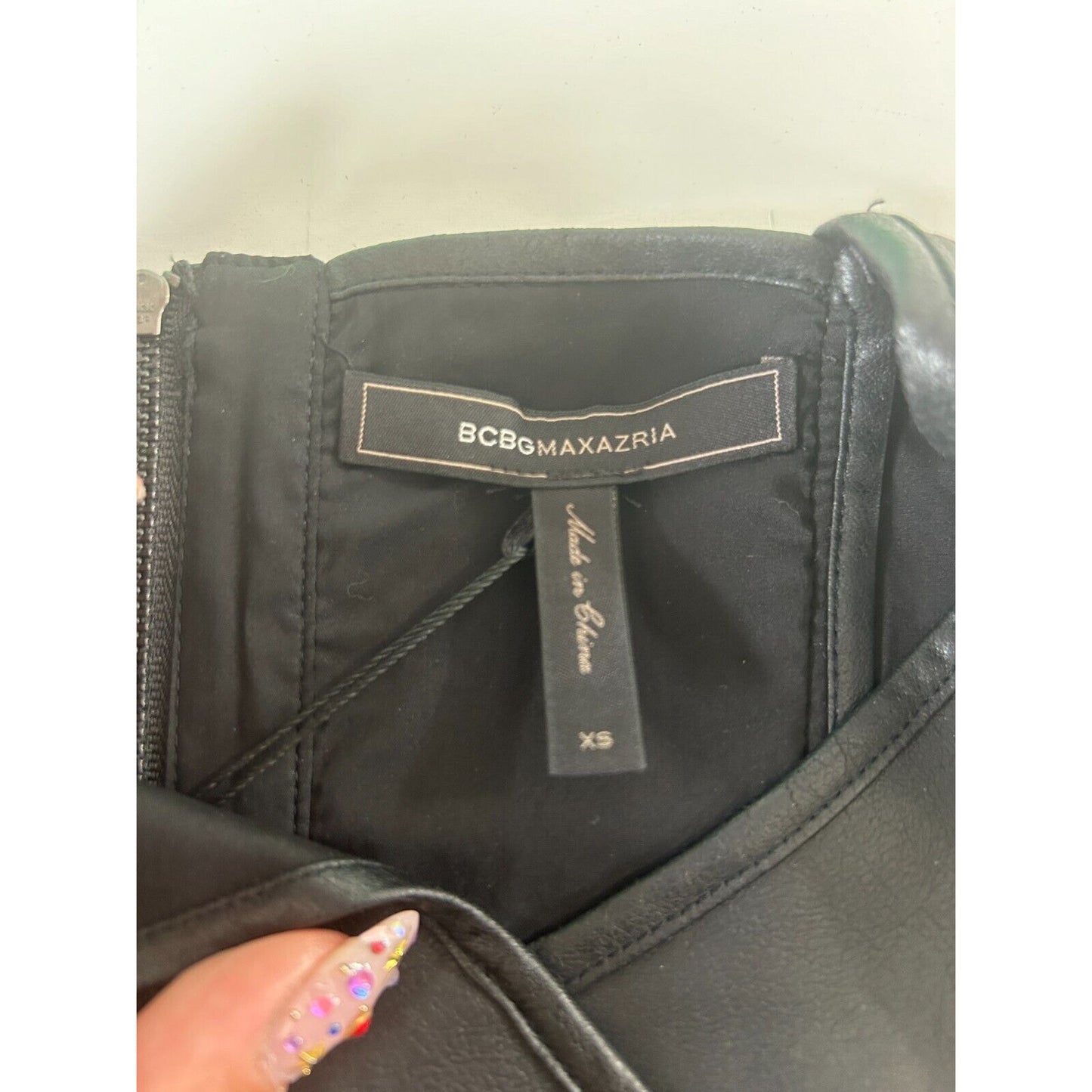 NWT BCBGMAXAZRIA Black Leatherette Nyella Criss Cross Sleeveless Crop Top XS