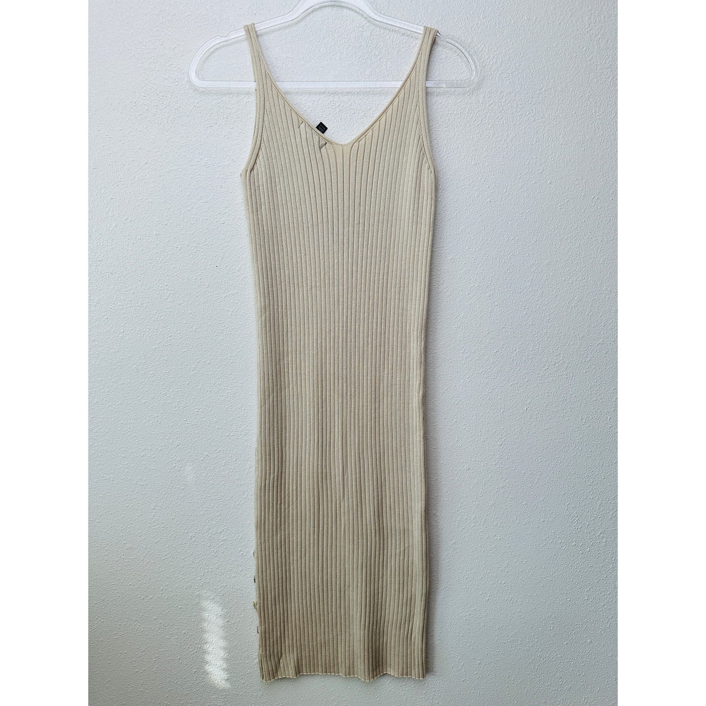 Aqua Tan Ribbed VNeck Sleeveless Side Button Midi Dress L