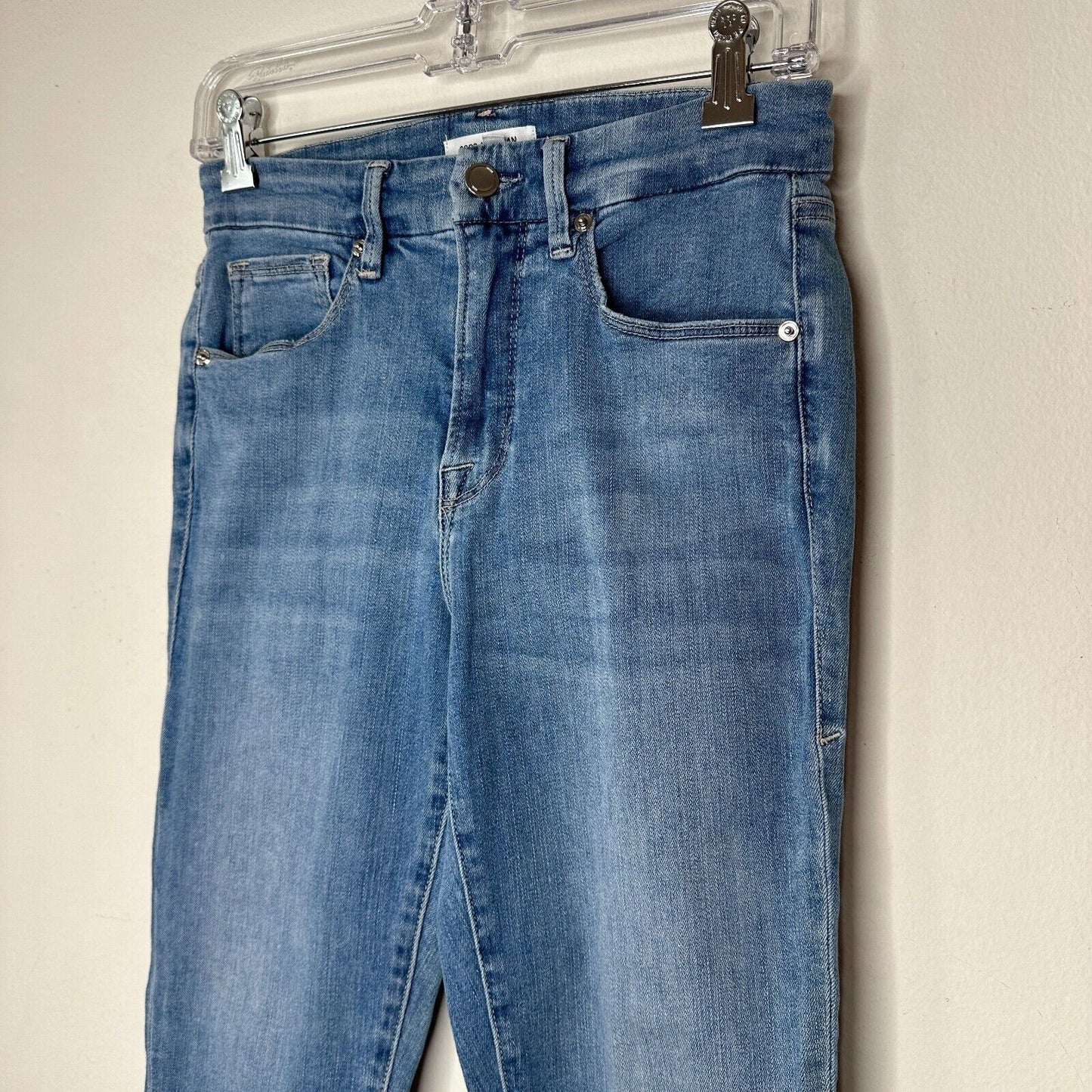 Good American Blue Good Legs Cropped Mid-Rise Body Hug Booty Shaping Raw Hem 28