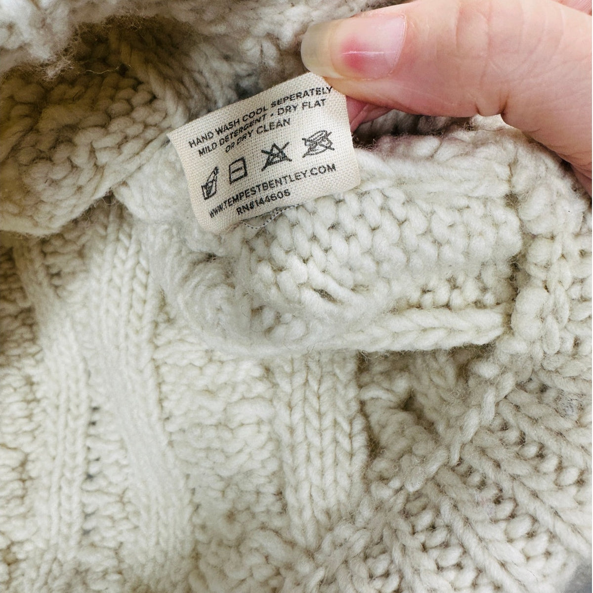 Tempest & Bentley Cream Chunky Knit 100% Wool Long Sleeve Sweater M