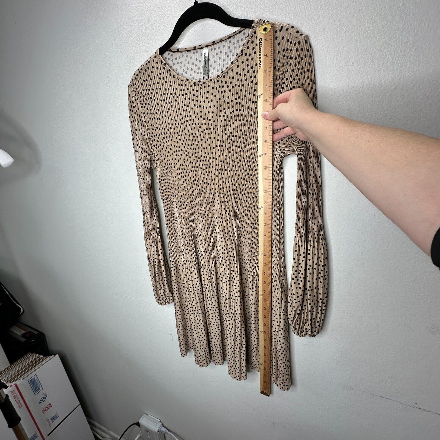 Stradivarius Beige Black Polka Dot Mini Pleat Balloon Sleeve Round Neck Dress