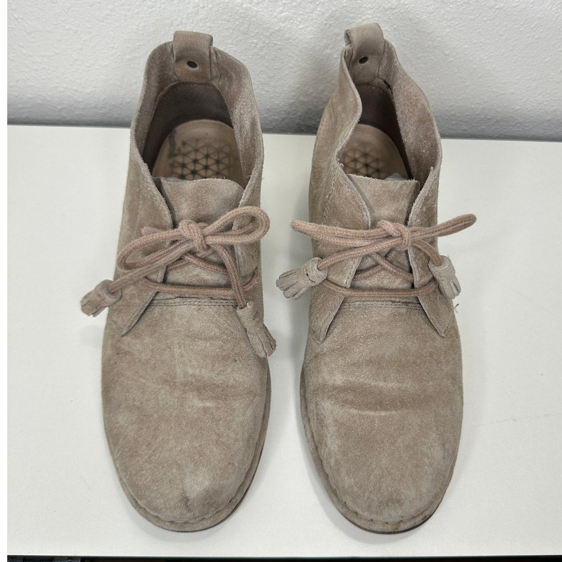Hush Puppies Cyra Catelyn Beige Suede Chukka Boot 7