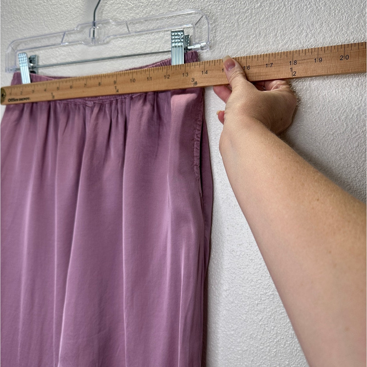 Light Purple Shimmer Satin Pocketed Elastic Waist Jogger style Pants Small