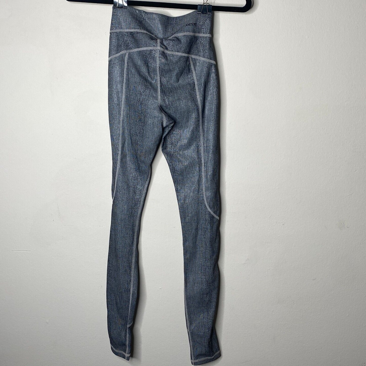 NWT Joe's Off Duty Comfy Gray Snakeskin Mid-Rise Soft Stretch Rhythm Leggings XS
