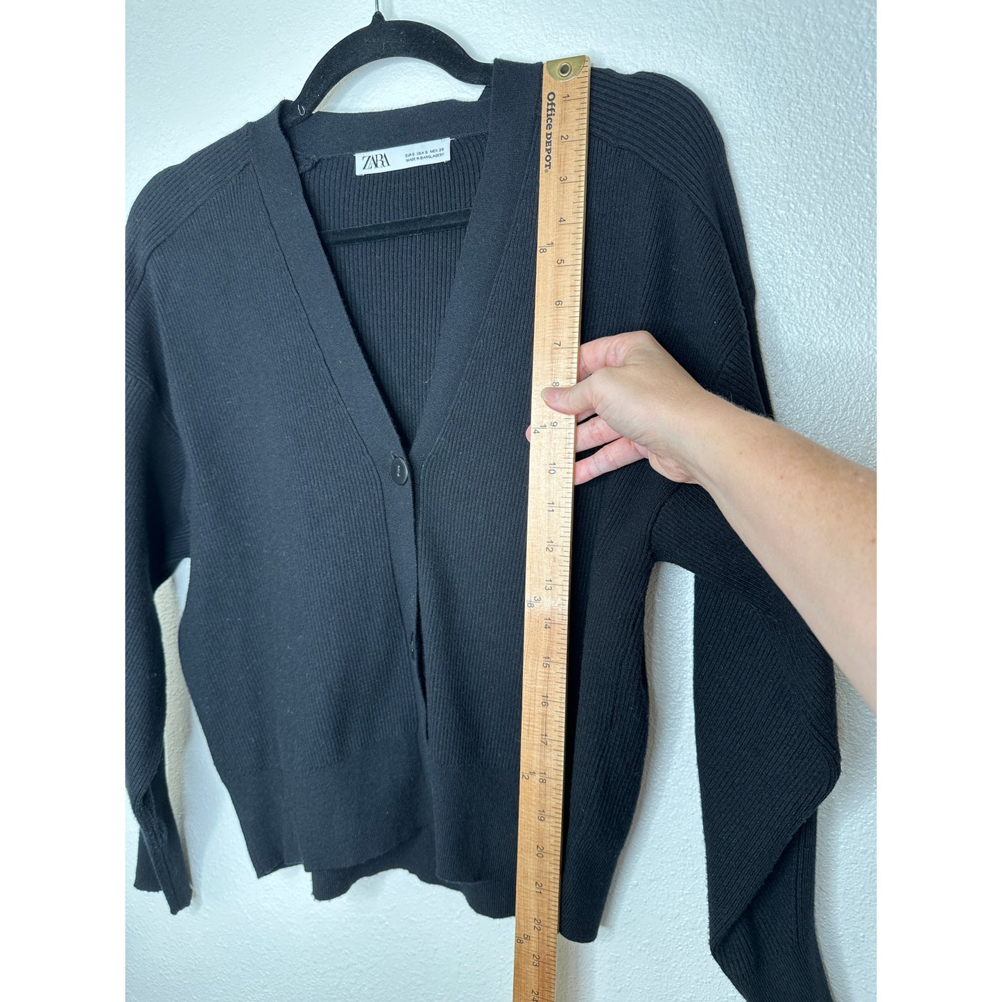 Zara Black Ribbed V-Neck Front Button Long Sleeve Cardigan Sweater S