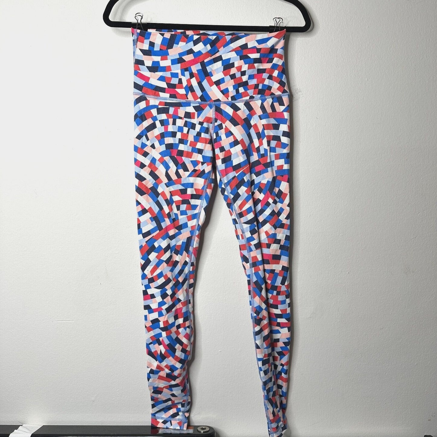 Lululemon Wunder Under Multi Blue Red White Geometric Capoeira Leggings 8