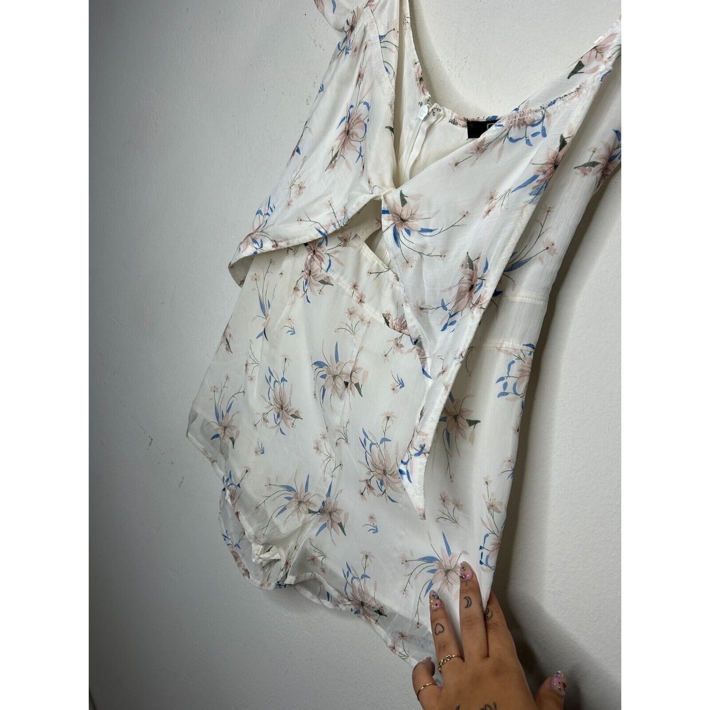 NWT OHS Ivory With Pink & blue Floral Off Shoulder Front Tie Keyhole Romper M