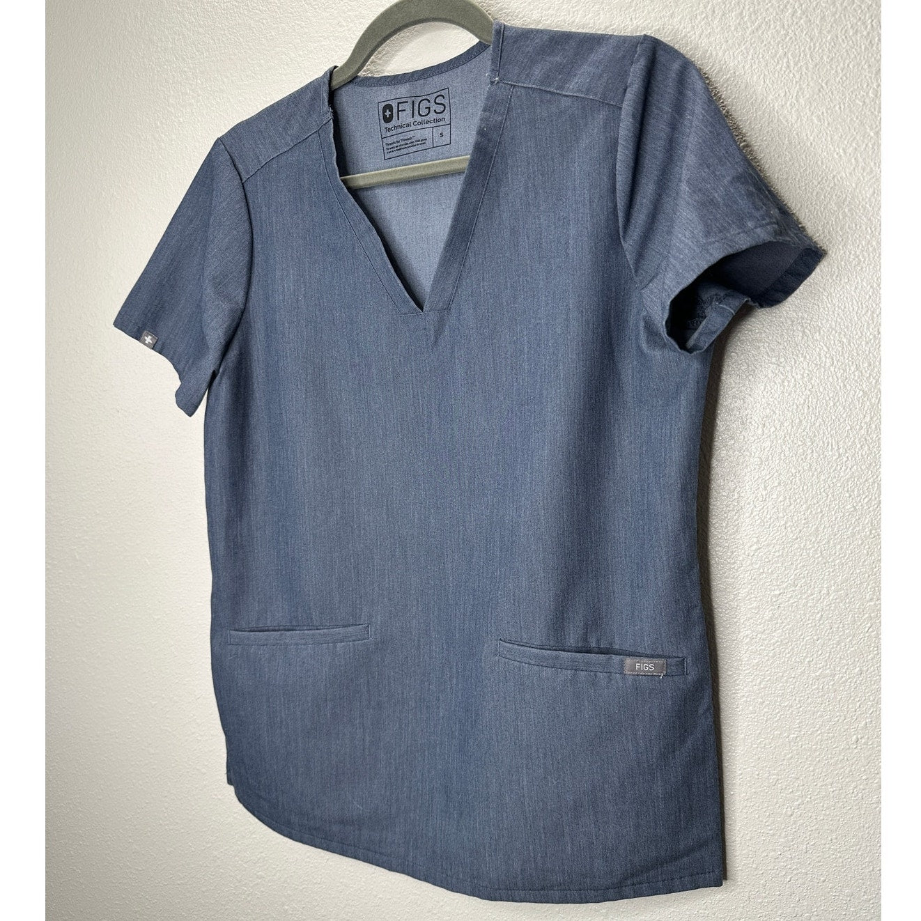 Blue Denim Casma 3 Pocket Classic Fit V-Neck Scrub Top S