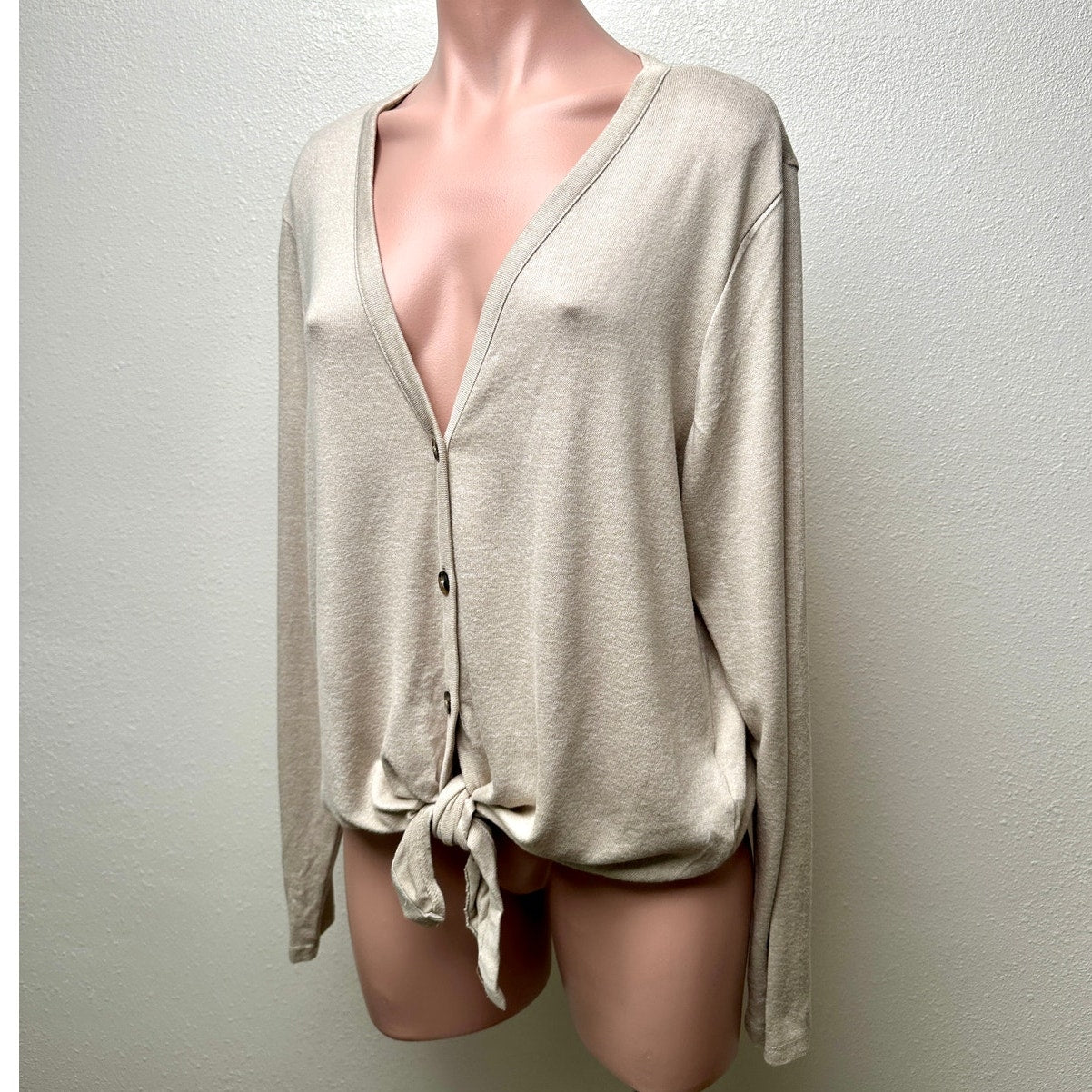 H&M Tan V-Neck Tie-Front Button Cardigan Sweater Women’s L