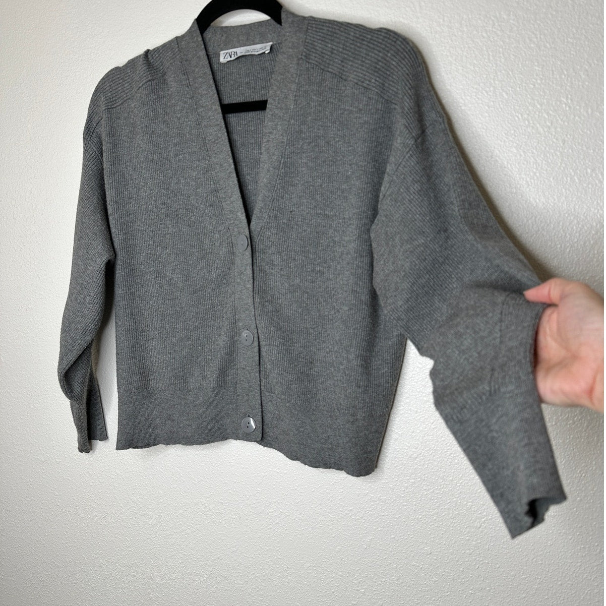 Zara Heather Gray Micro Rib V-Neck Front Button Long Sleeve Crop Cardigan Sweater S