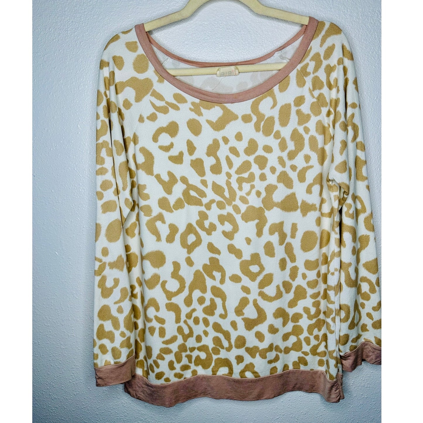 Bibi Cream & Tan Giraffe Print Wide Neck Long Sleeve Sweater S Y2k