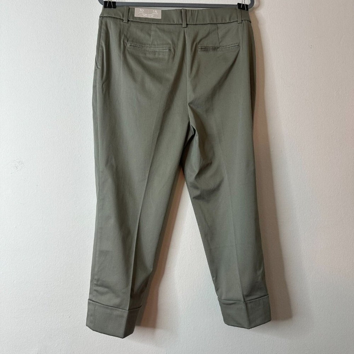 NWT Chico's Secret Stretch Straight Leg Cuffed Crop Pant Vetiver Olive Gray 10