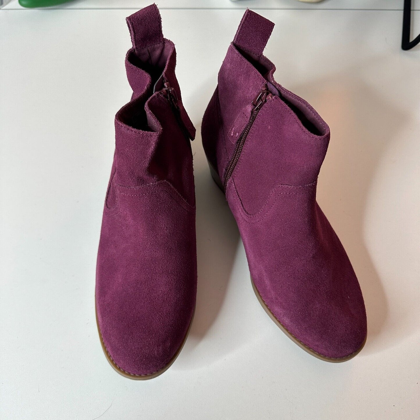 Vionic Vera Chic Eggplant Purple Sueded Ankle Boots Side Zipper Low Heels 8.5