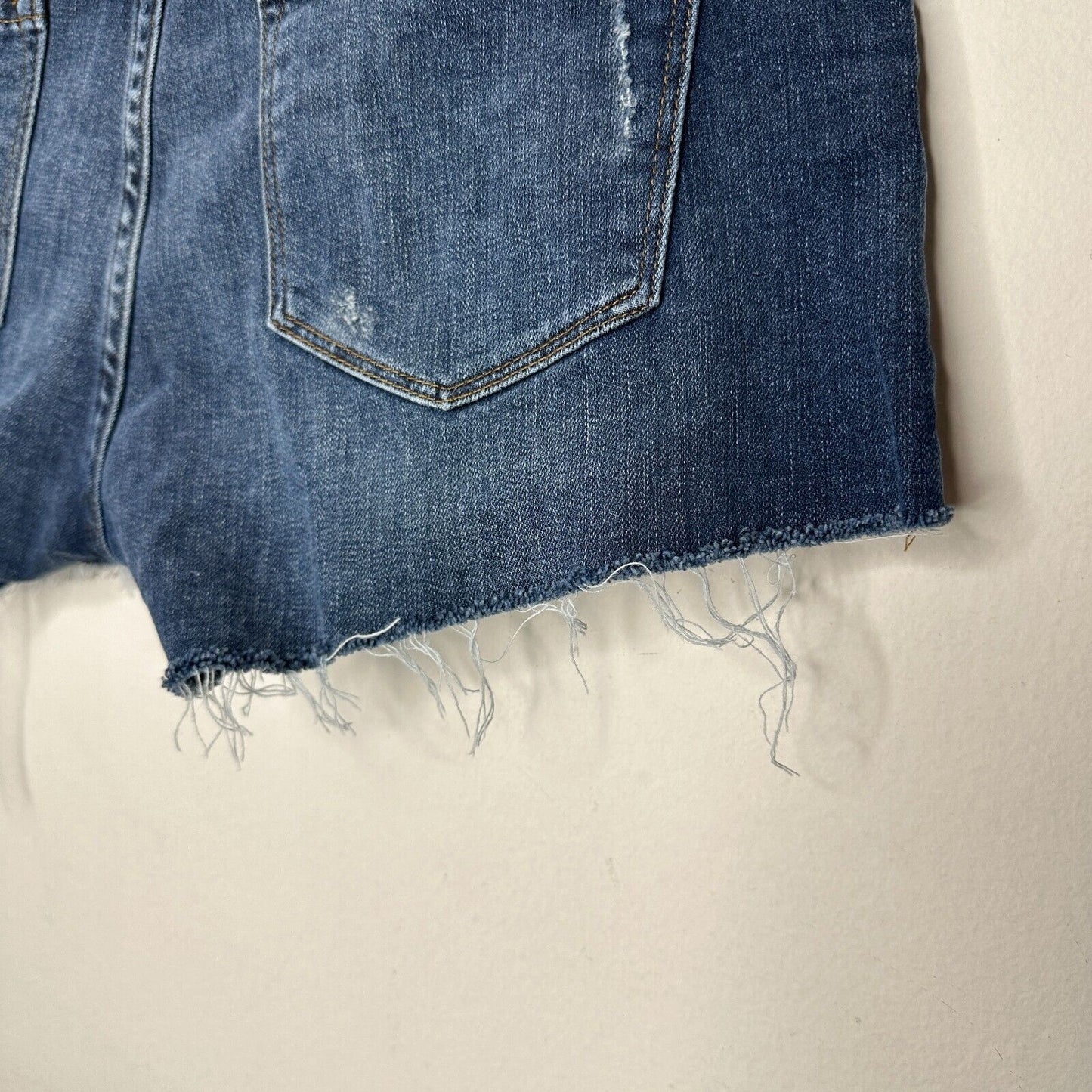 Frame Le Cutoff Medium Blue Wash Distressed Raw Hem Front Zip Jean Shorts 31