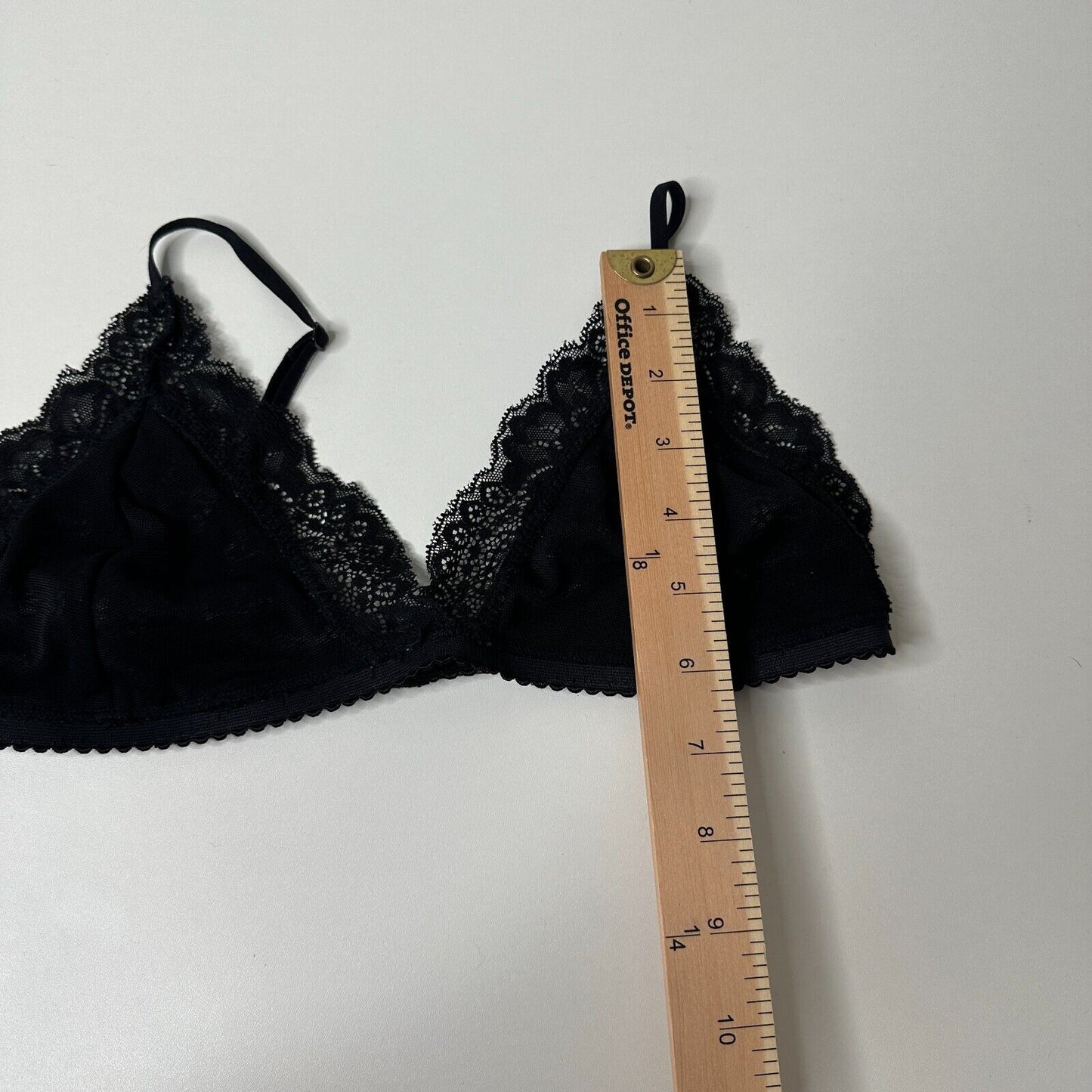 Aritzia Talula Monterey Bralette Sexy Black Convertible Design Soft Lace Medium