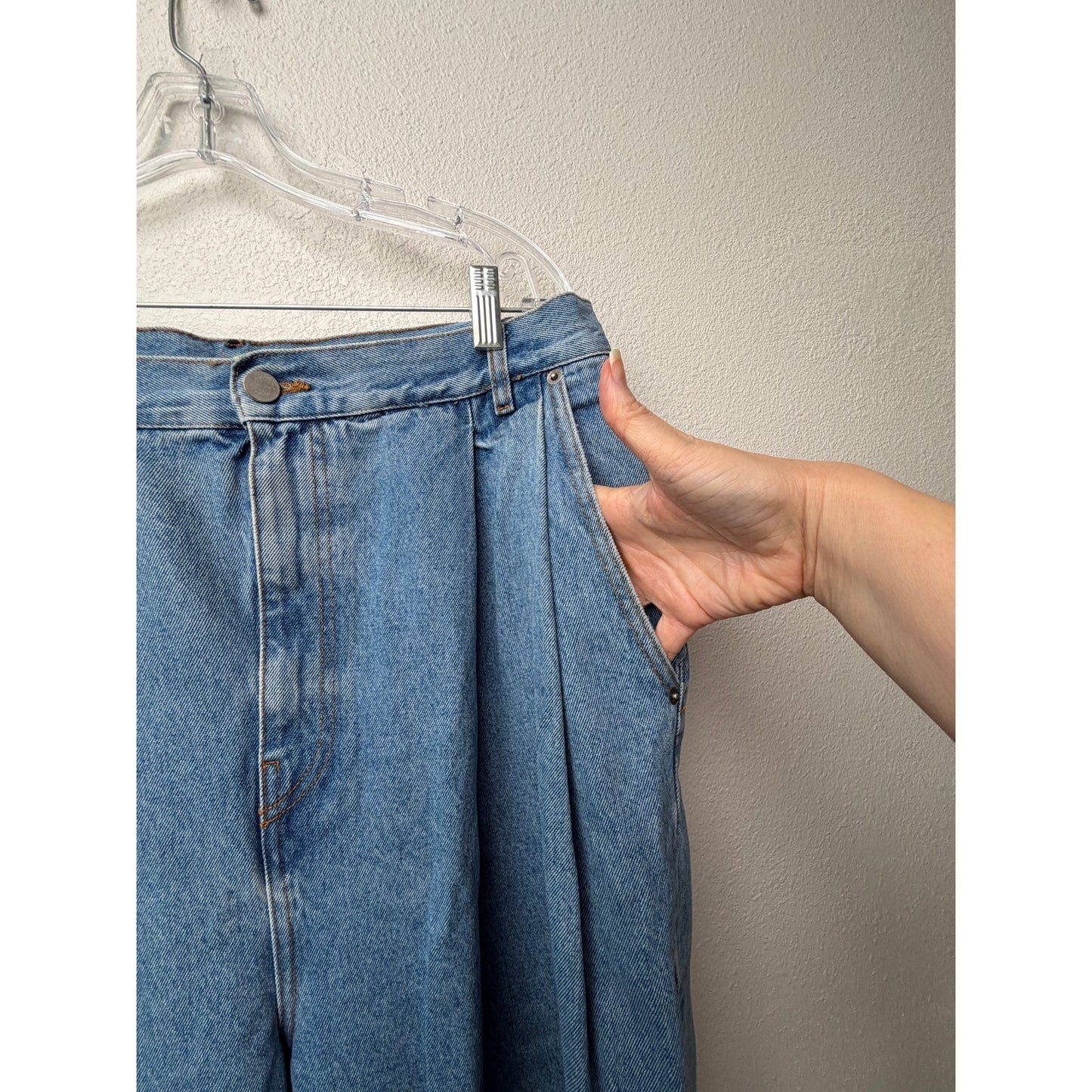 Hed Mayner Men's L Light Blue Pleated Denim Jeans