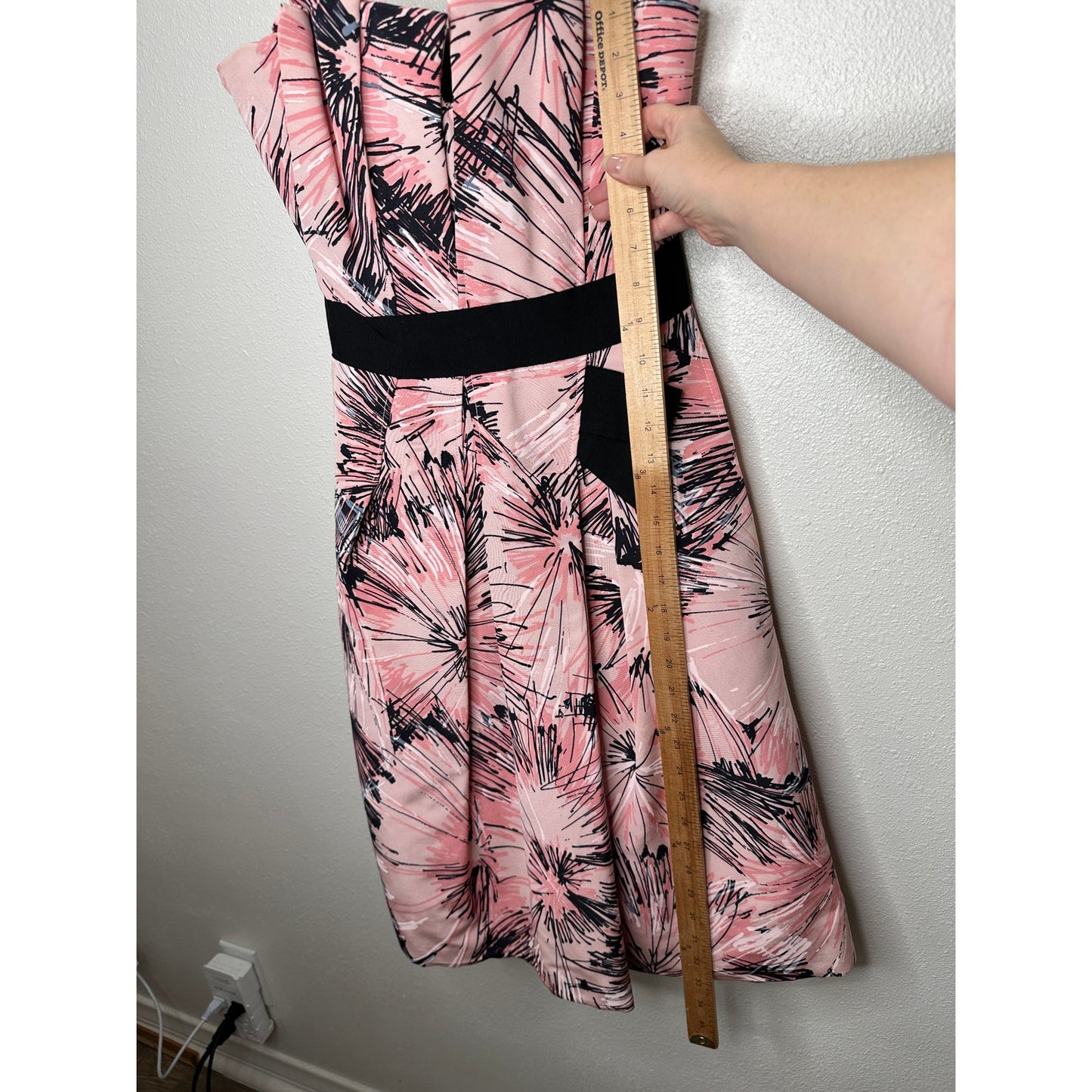 NWT Carolina Herrera Pink Black Splash Parasol Print Faille Strapless Cocktail Dress S