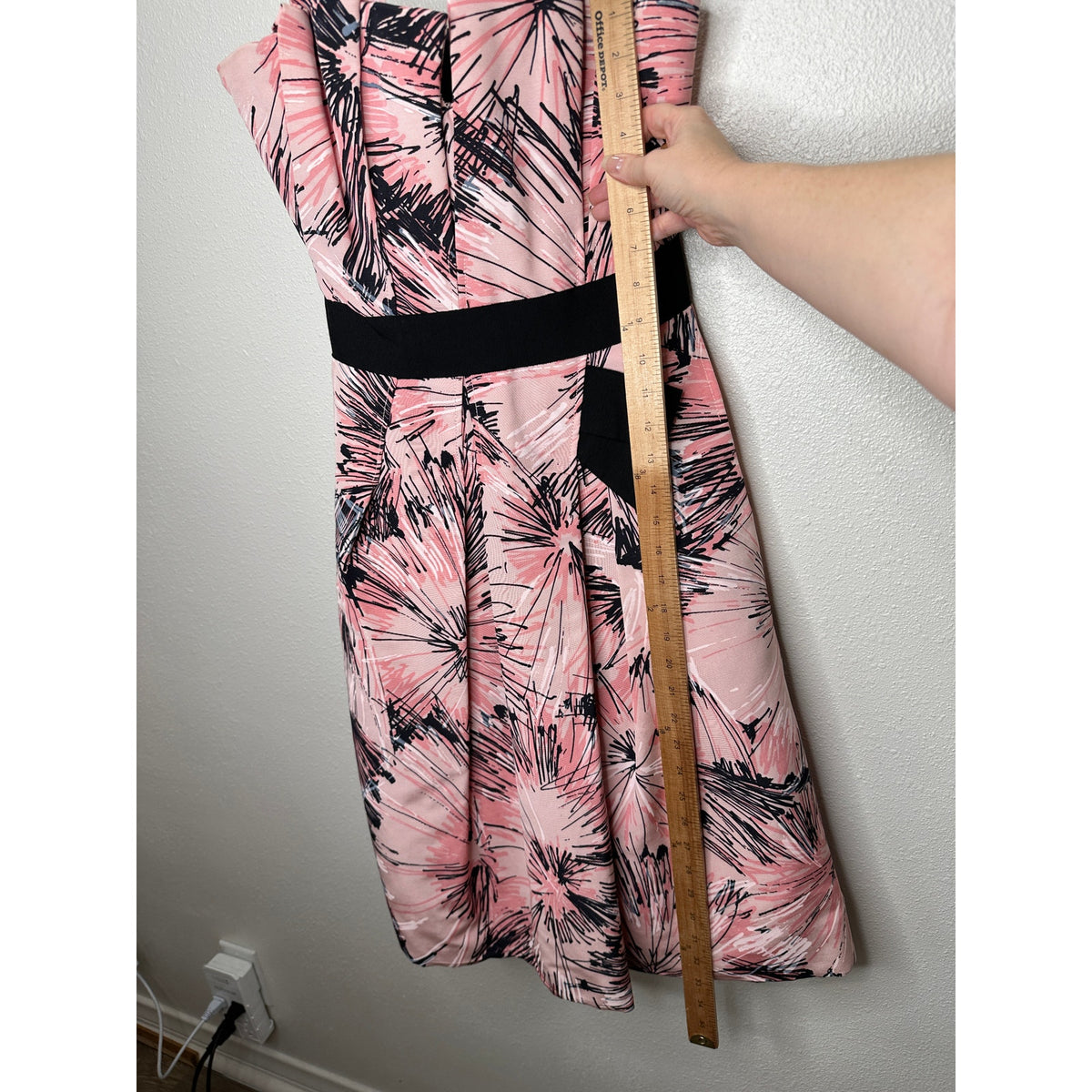 NWT Carolina Herrera Pink Black Splash Parasol Print Faille Strapless Cocktail Dress S