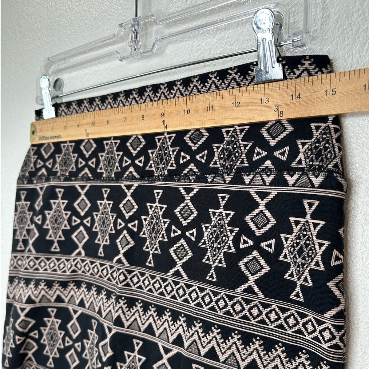 Billabong Tan & Black Aztec Print Stretch Mini Skirt Medium