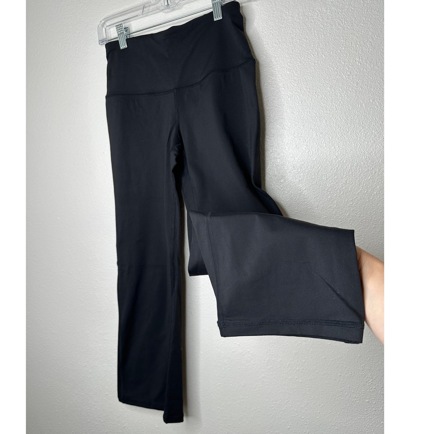 NWT YogiPace Black Wide Waistband Cropped Wide Leg Yoga Pant Small