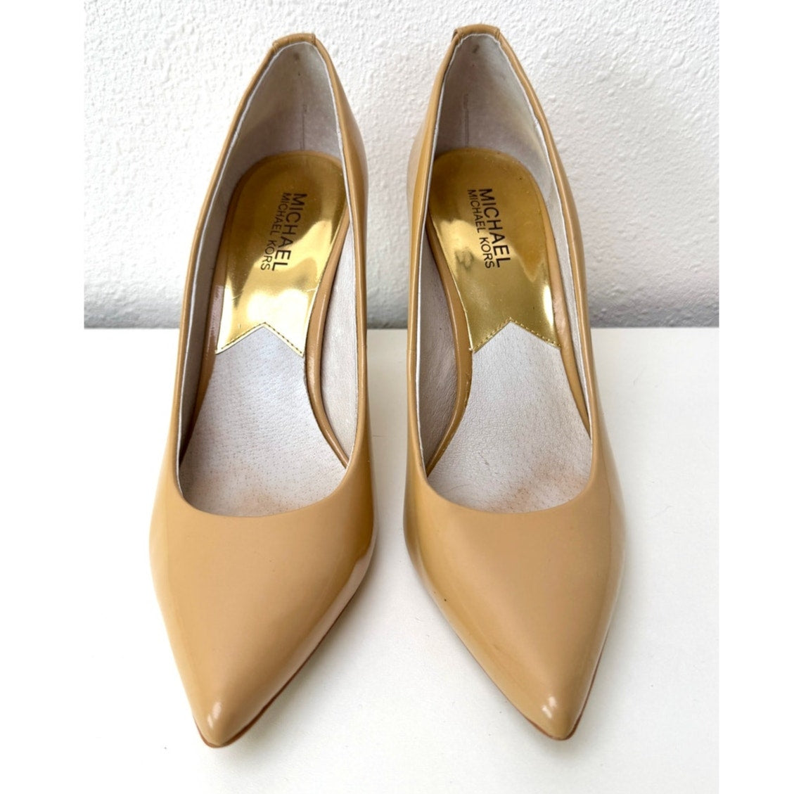 Michael Kors Alina Flex Faux Patent Pumps Tan Womens 8M