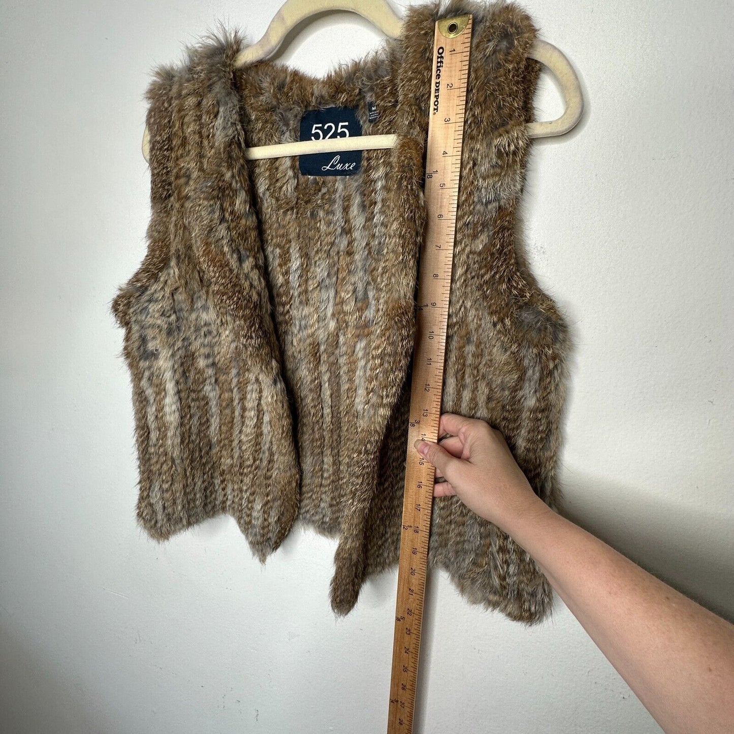 525 America Soft Luxe Genuine Rabbit Fur Sleeveless Open Vest Brown Cream Medium