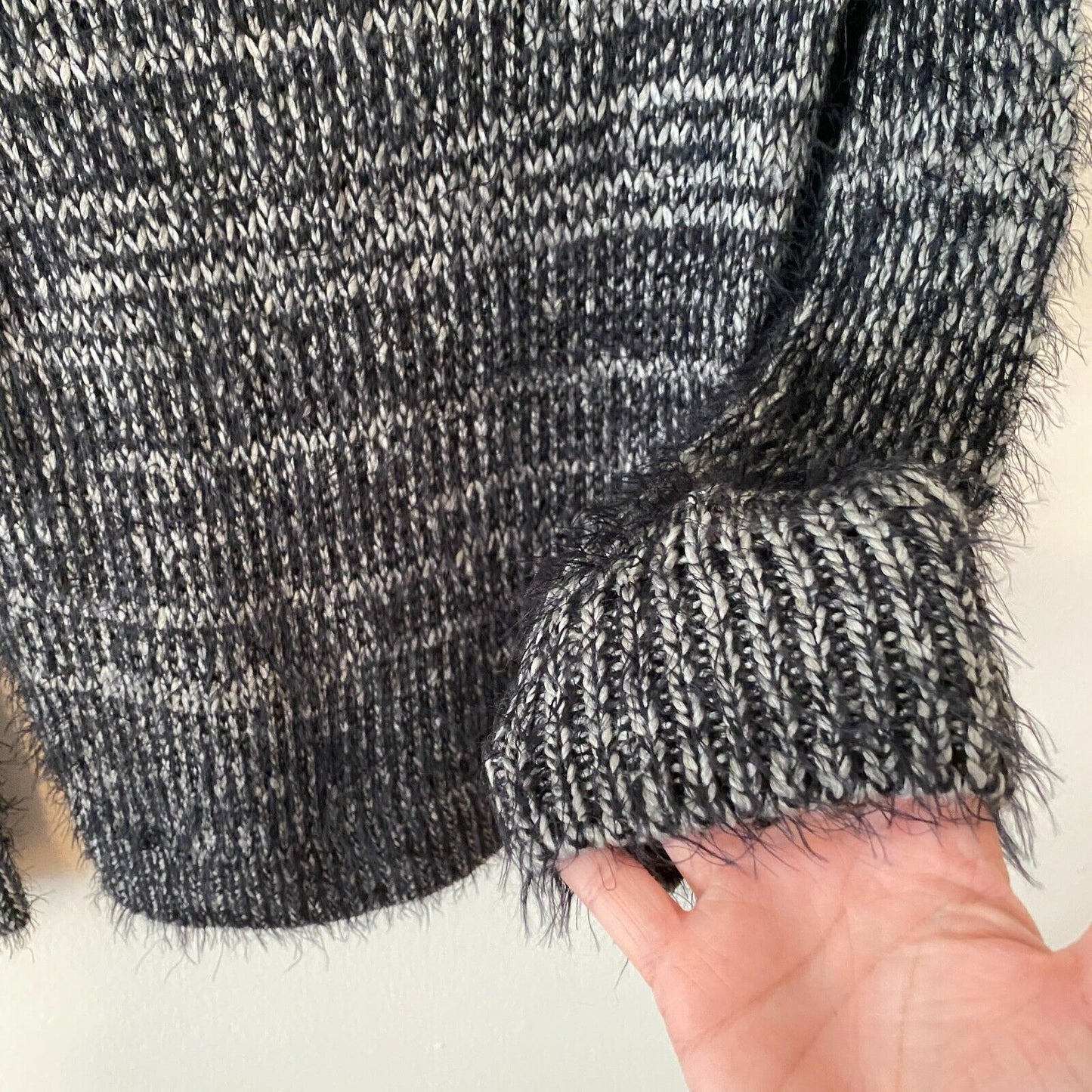 Elan Black Gray Marled Fuzzy Long Sleeve Round Neck Cable Knit Sweater Small