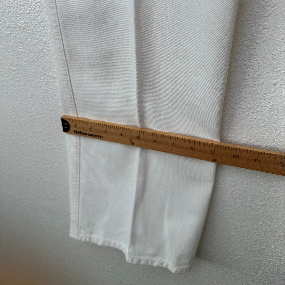NWT Goldsign The A Jean Ivory Straight Leg Jeans US 32